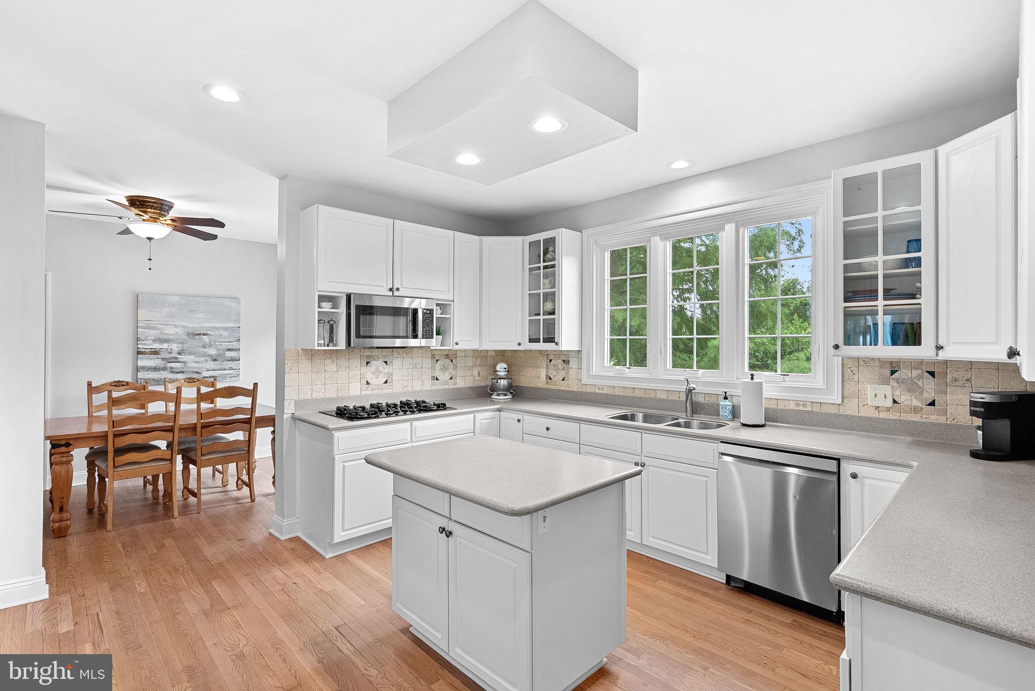 TREVOR HILL - Residential