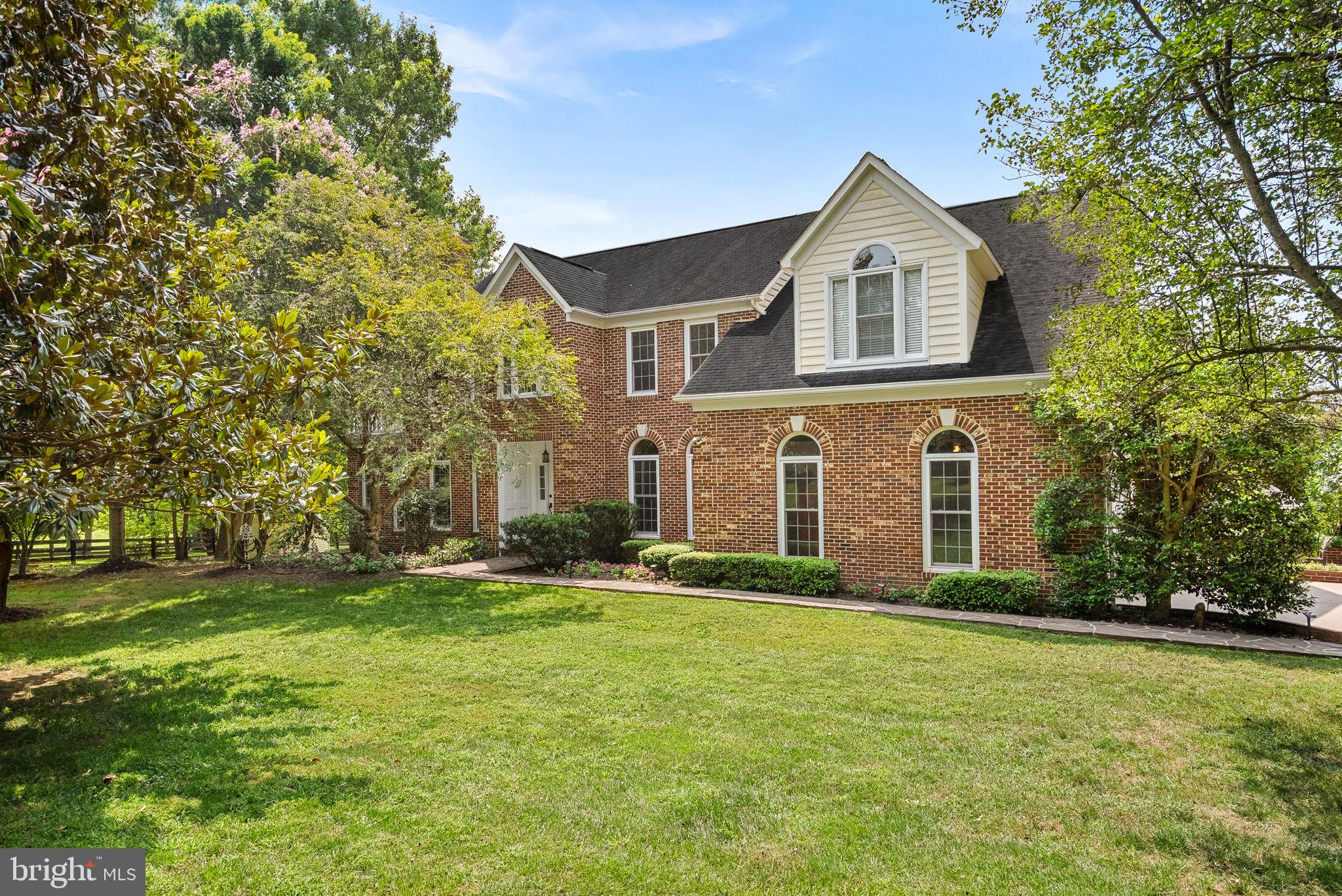 TREVOR HILL - Residential