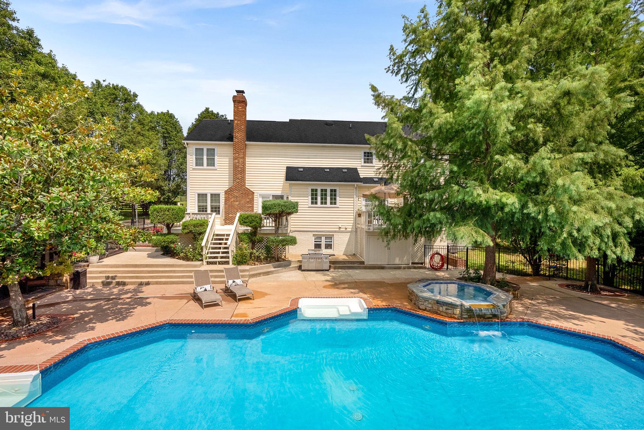 TREVOR HILL - Residential