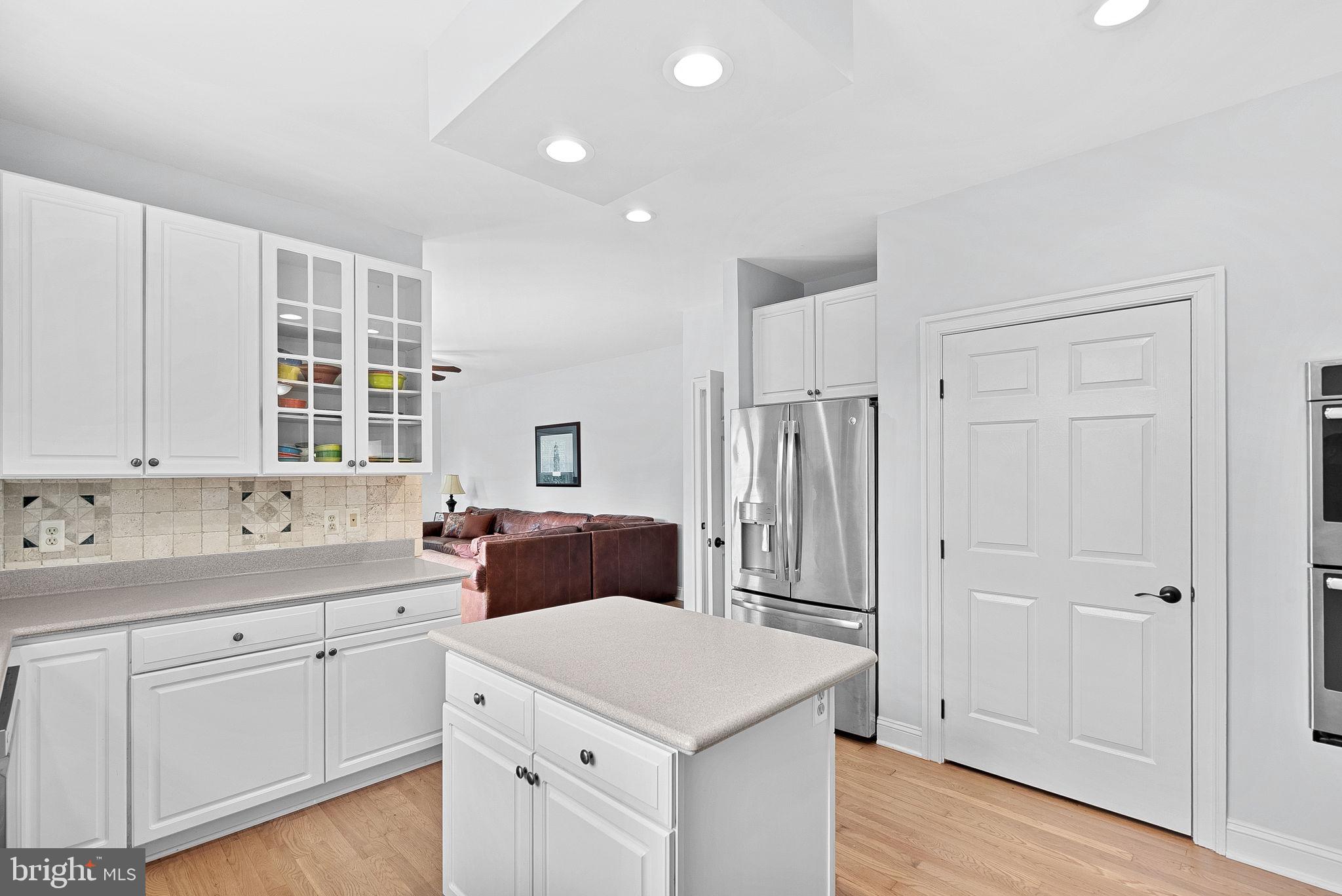 TREVOR HILL - Residential