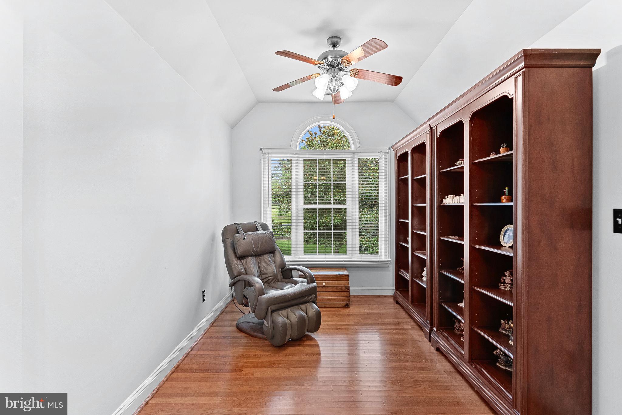 TREVOR HILL - Residential