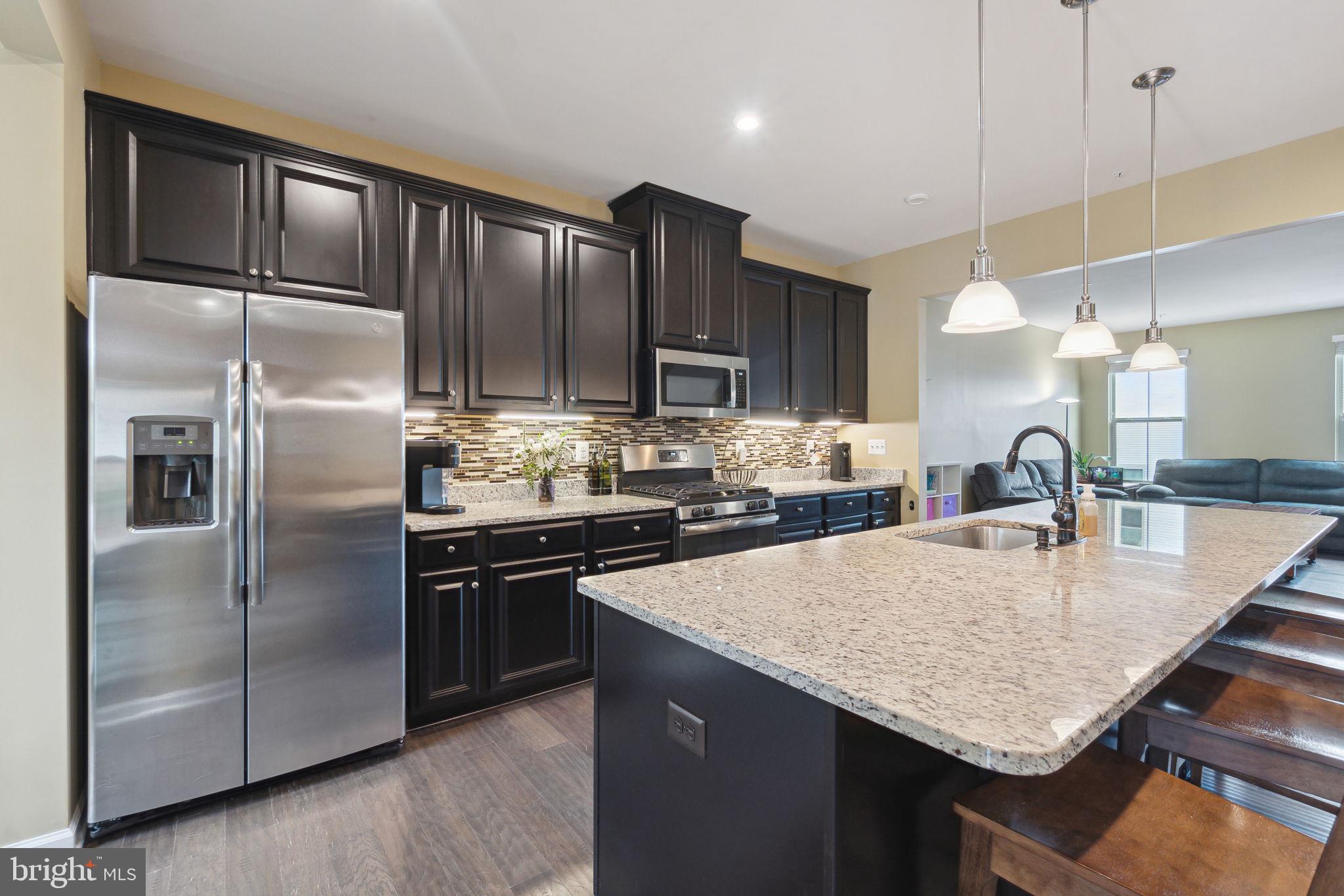 PONDVIEW - Residential