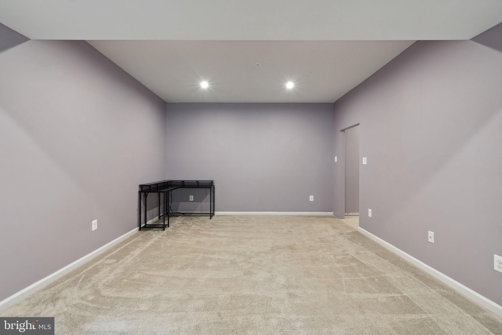 PONDVIEW - Residential