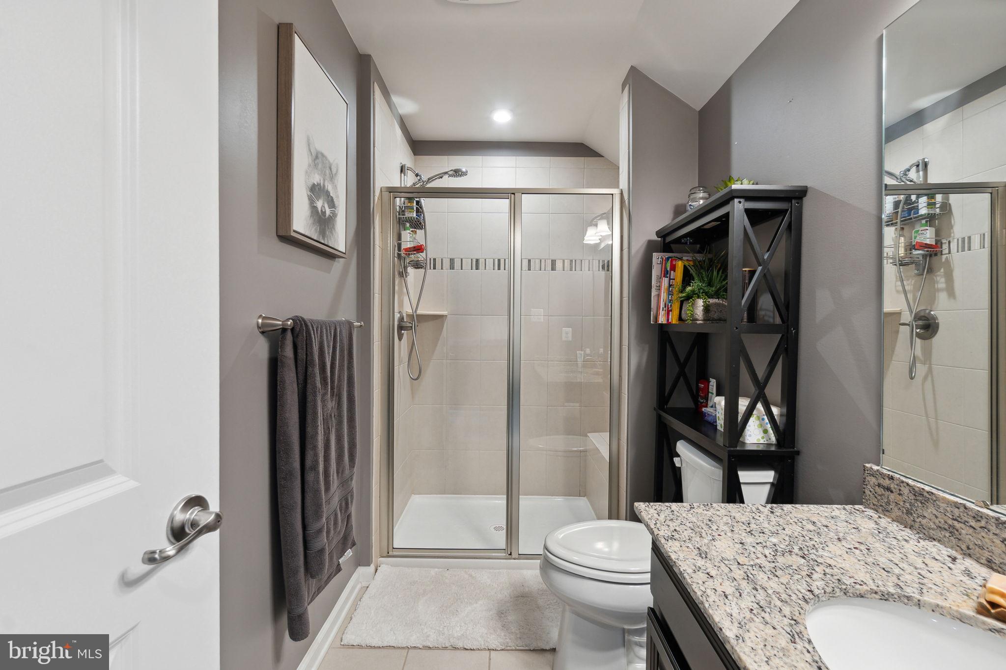 PONDVIEW - Residential