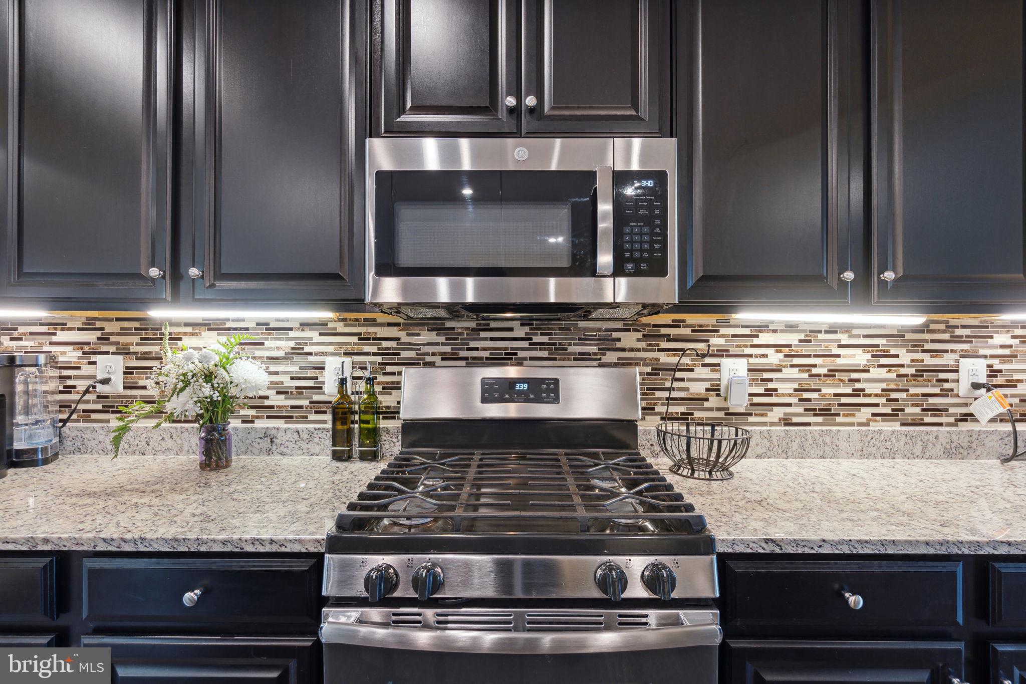 PONDVIEW - Residential