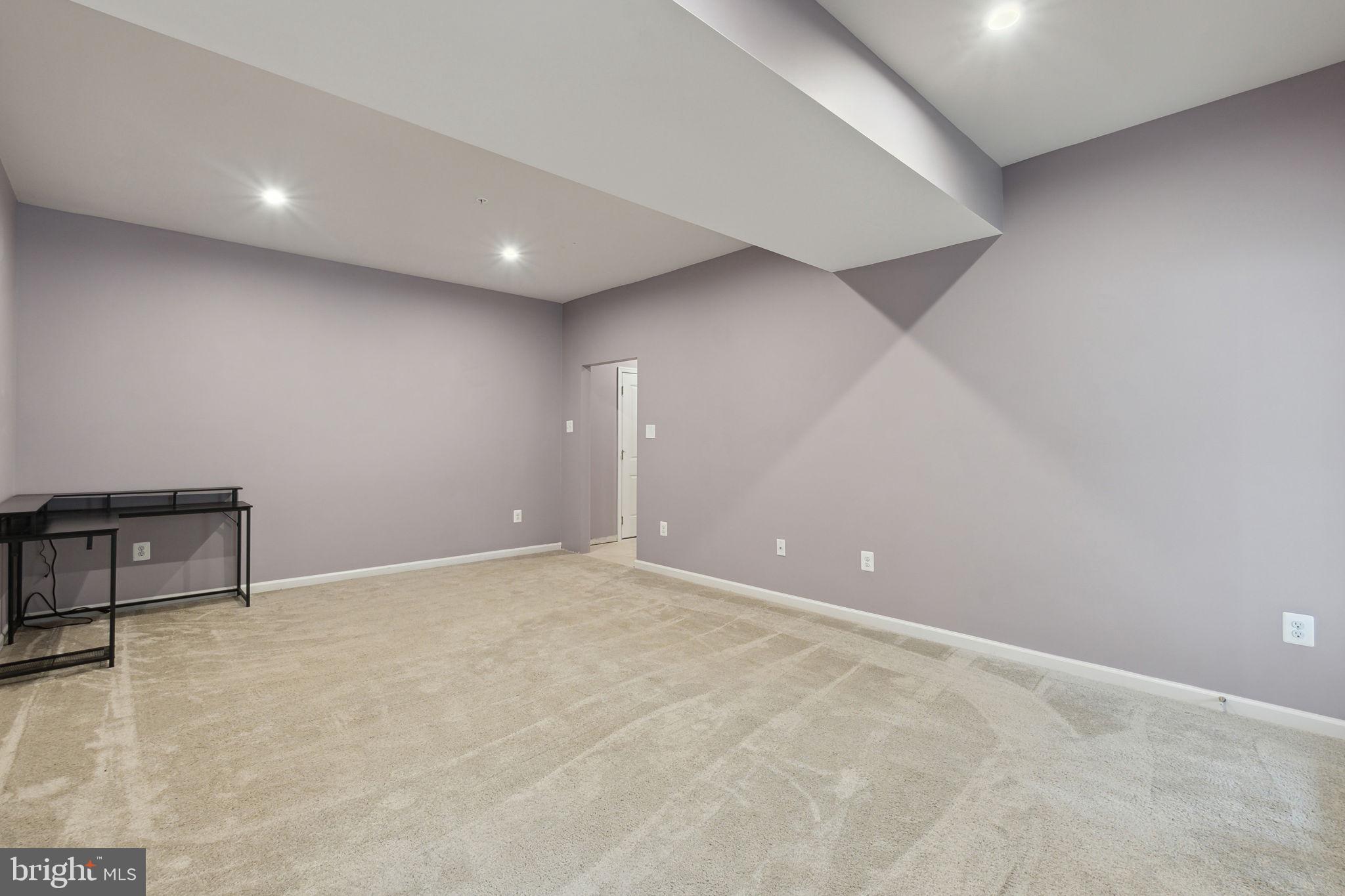 PONDVIEW - Residential