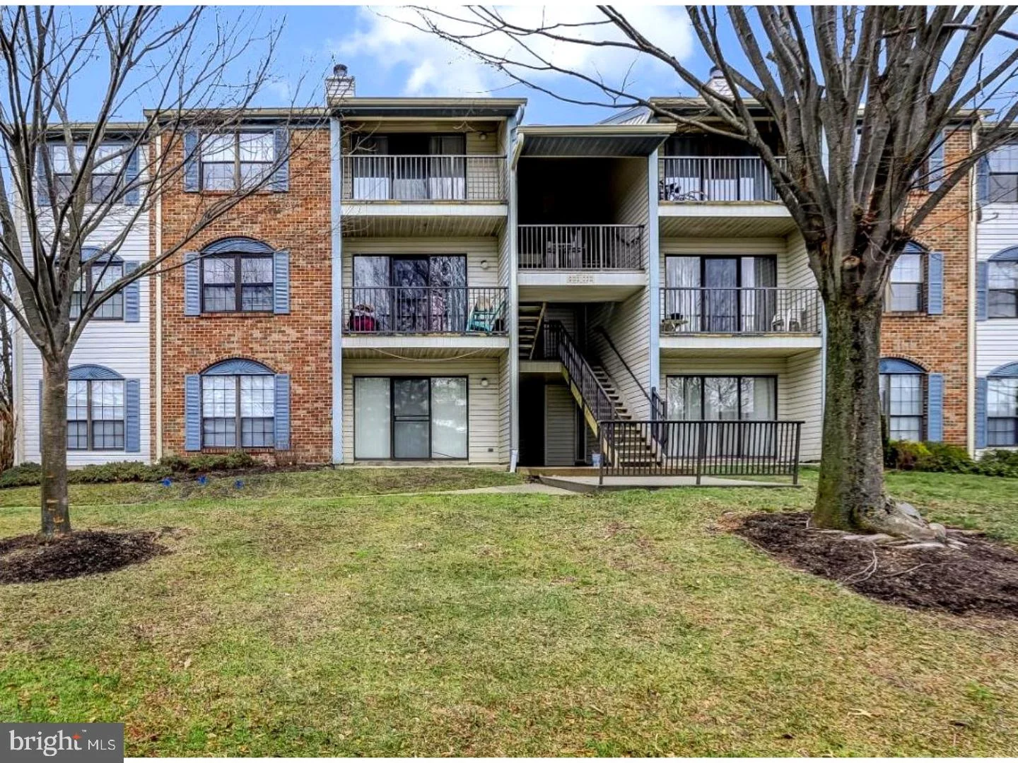 32 Scherer Court, Lawrence, NJ 08648