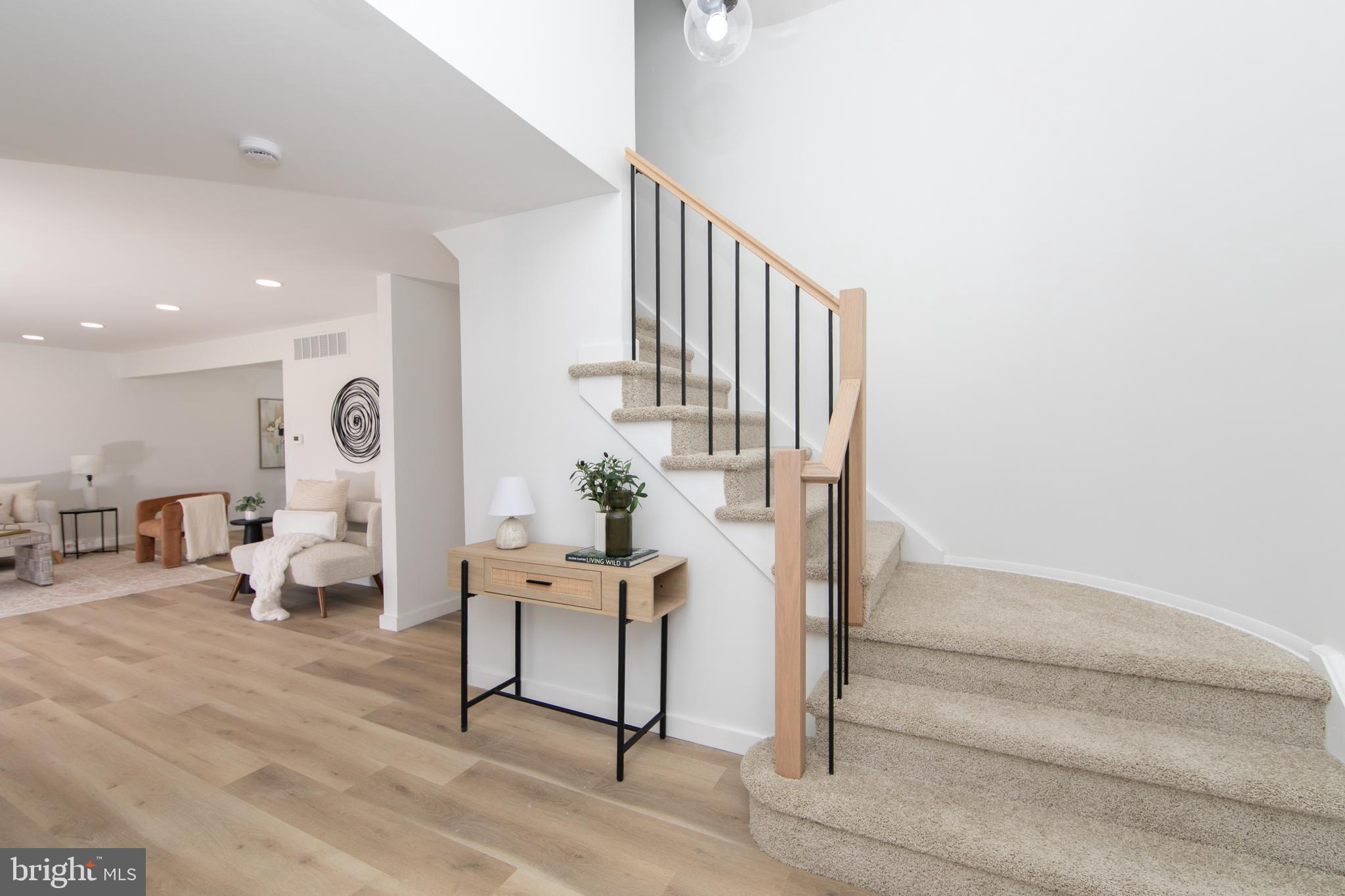 2803 CHAPEL AVENUE W