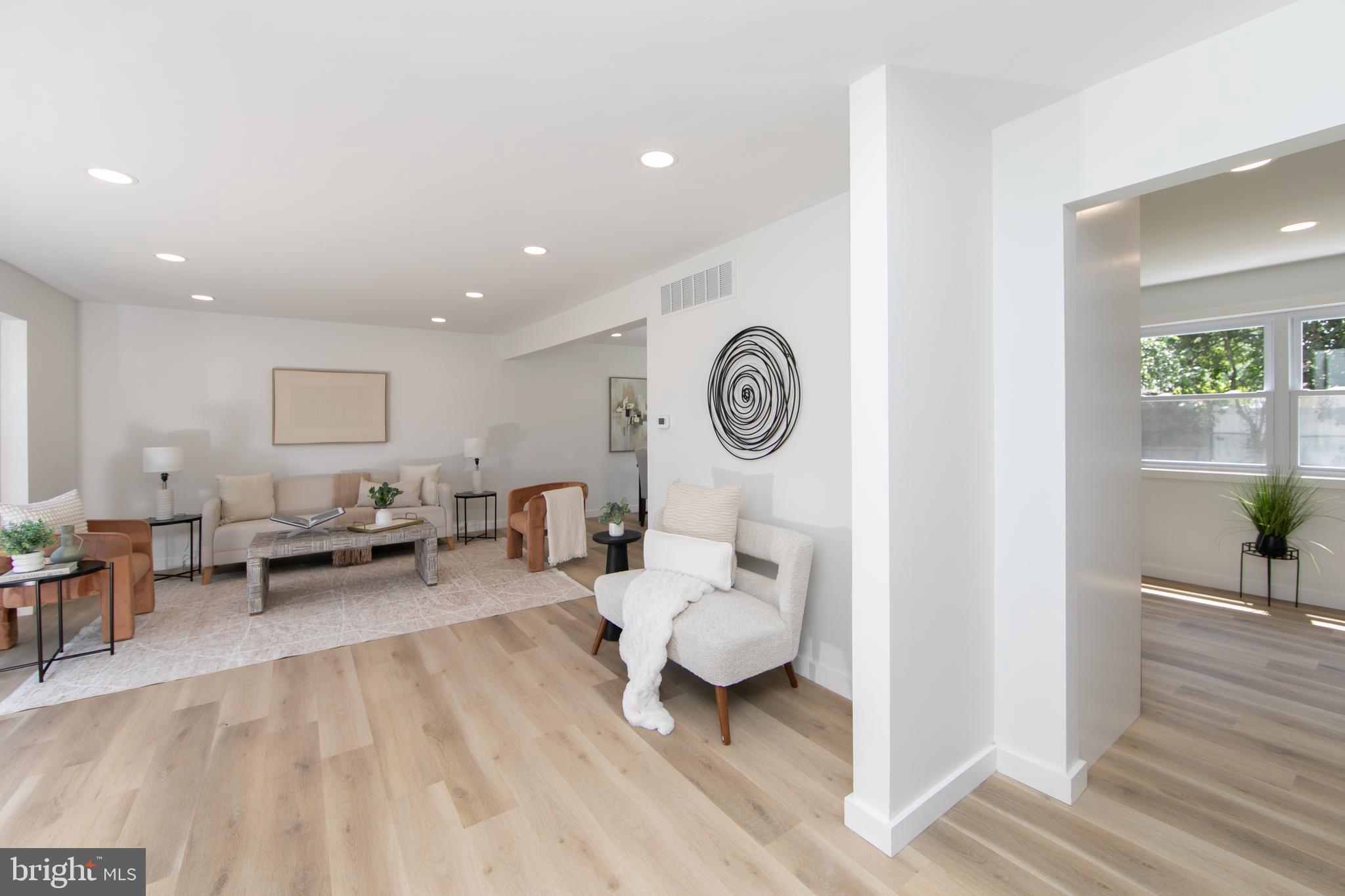 2803 CHAPEL AVENUE W