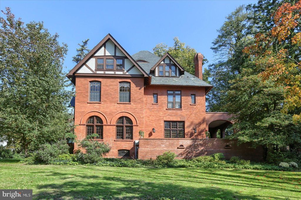 Photo of 1021 Marietta Avenue, Lancaster, PA 17603 (MLS # PALA2042654)