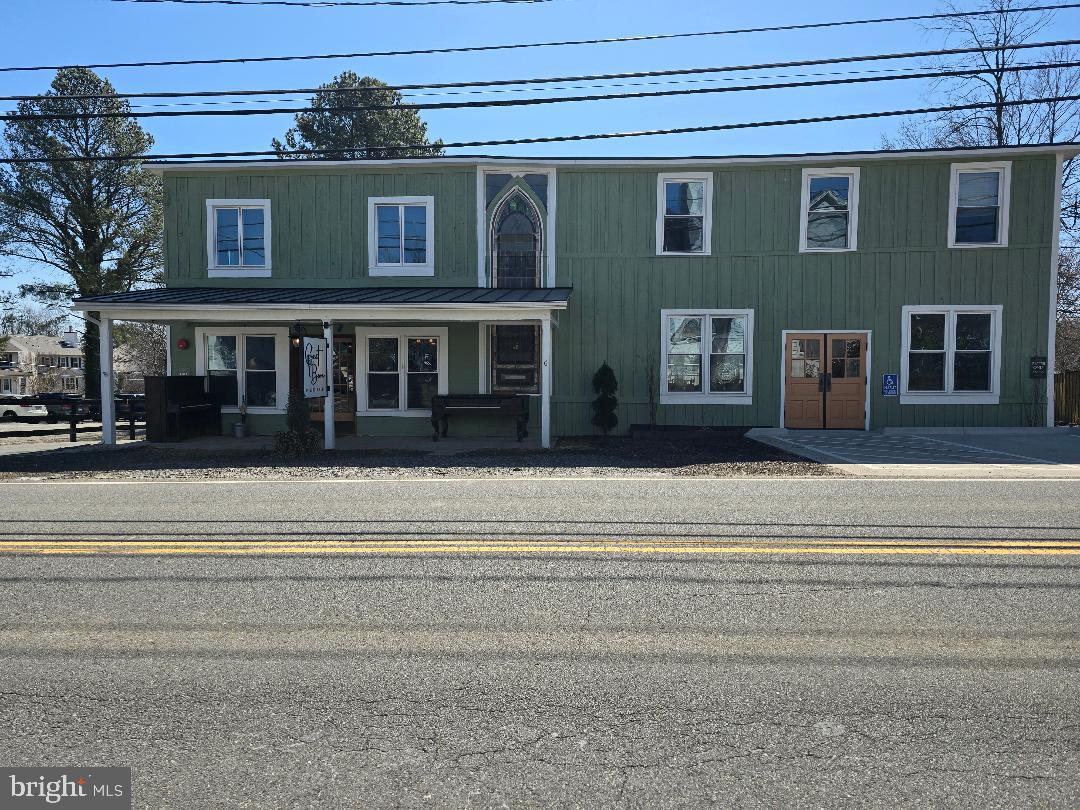 Rare find in the Heart of Round Hill, Va. This quaint property was built in 1885 and Renovated in 2021. So much to offer. Photos show just how wonderful this property is but seeing is even better.
Can be your home with upper level having a 2 bedroom apartment that has Living room, kitchen,laundry area, full bath. and room for den/office. Upper level has private Entrance off of Deck in rear. 2nd entrance to upper level has stairs from sitting area in extended dining room on main level.
Main level has a Foyer/Parlor, Sitting area, Spacious Dining Room , lovely Living Room/Family room with extra sitting area. Kitchen comes with stainless steel appliances. There are 2 half baths and plenty of storage. Hardwood flooring through home. New roof and New windows and so much more
Plenty of Parking in Rear of Property. over 15+ spaces. Wonderful property to call home and work from home.