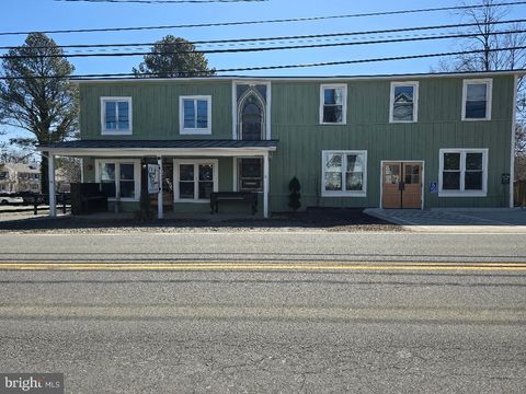 6 W LOUDOUN STREET ROUND HILL VA 20141