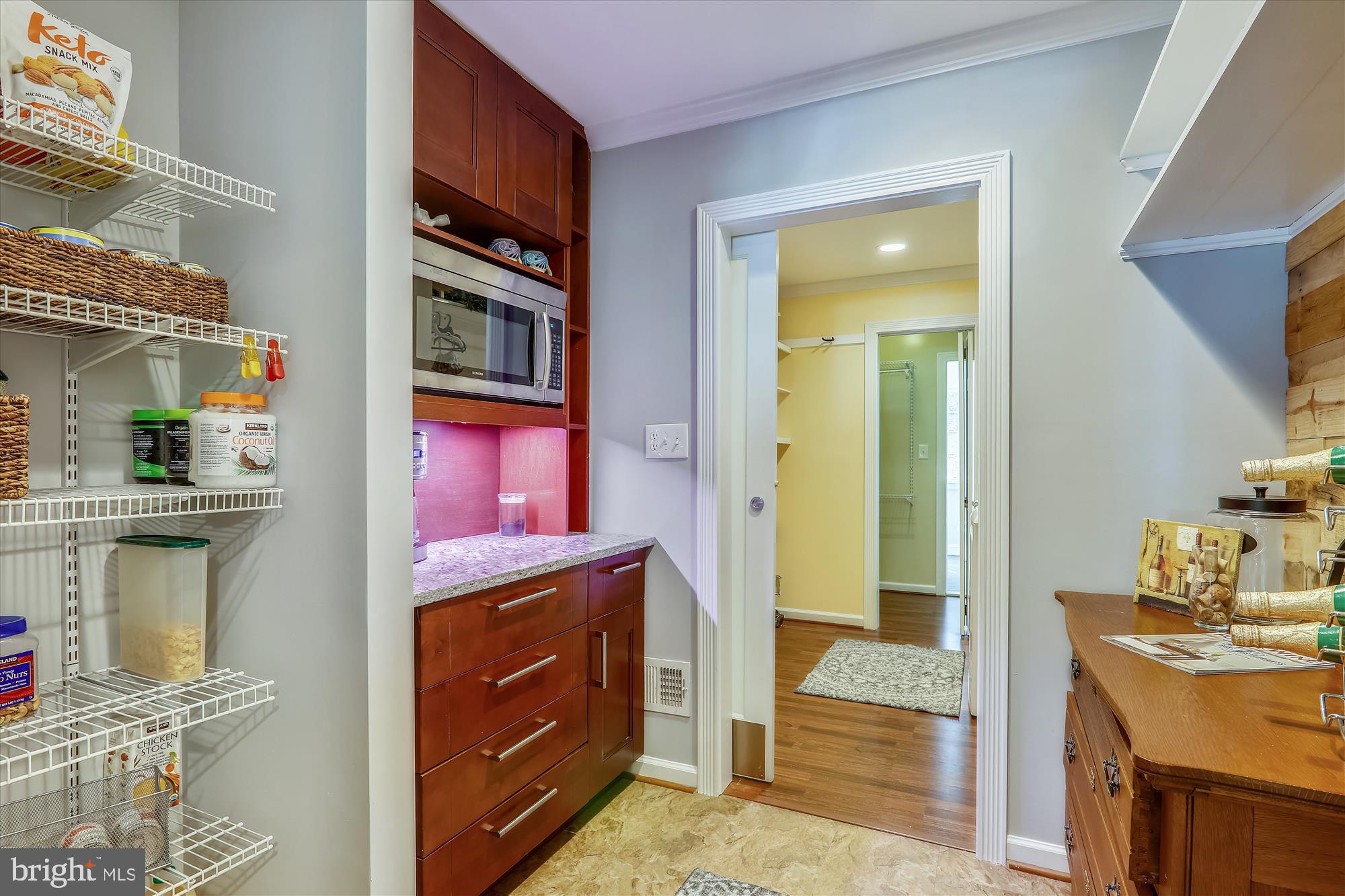 FLOWER HILL - Residential