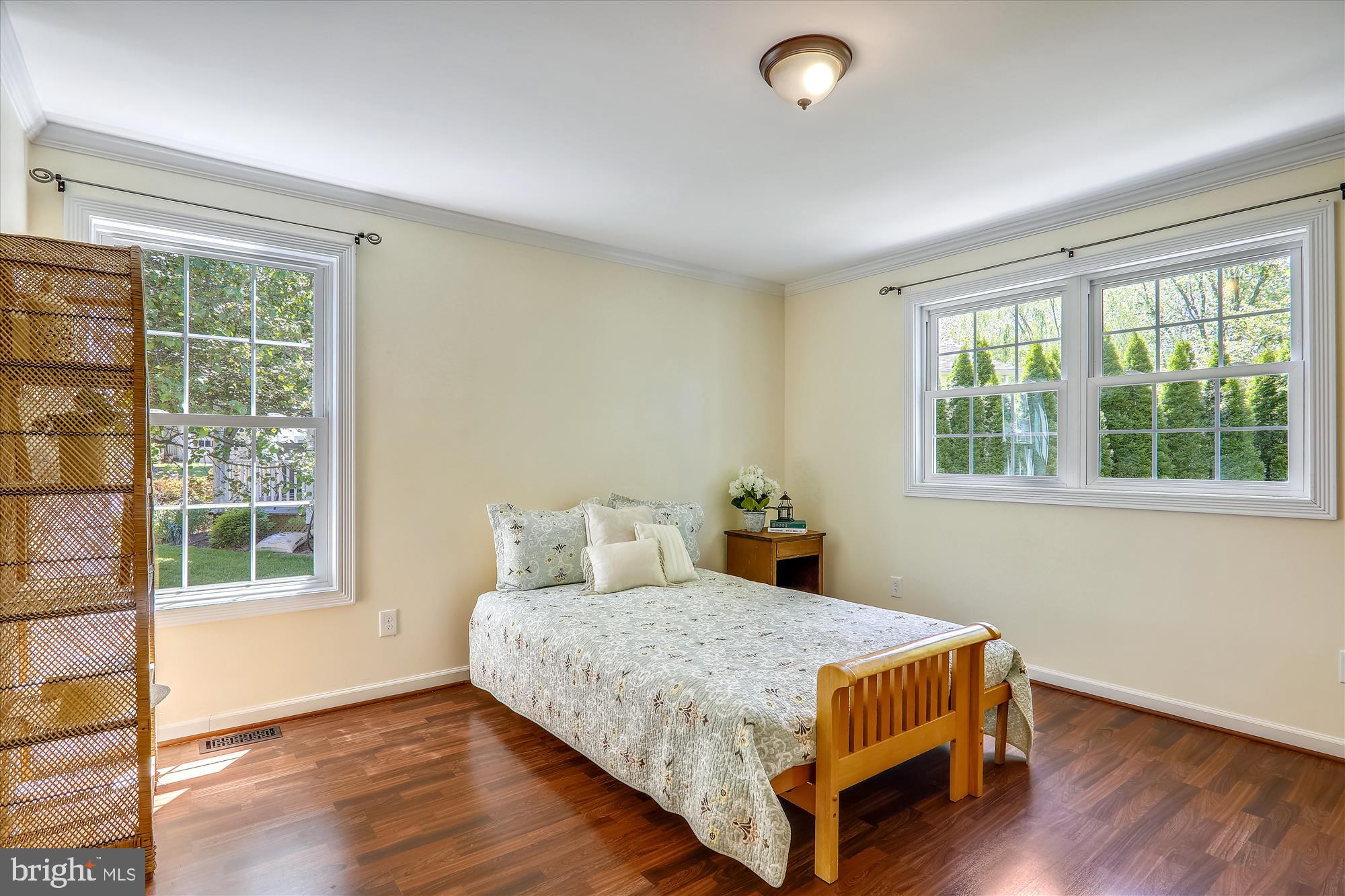 FLOWER HILL - Residential