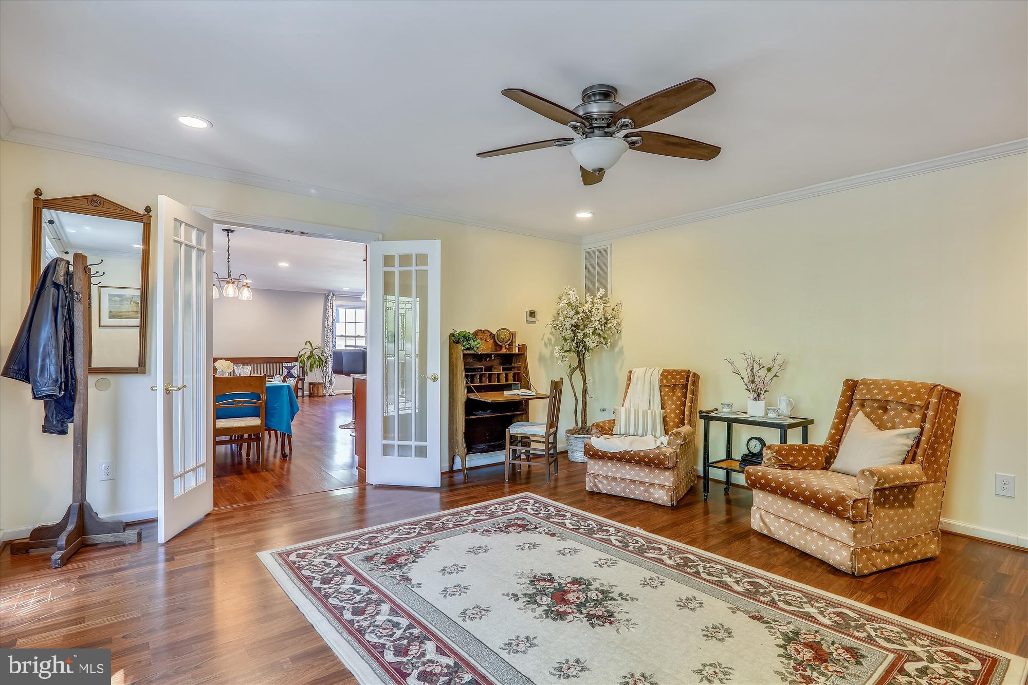 FLOWER HILL - Residential