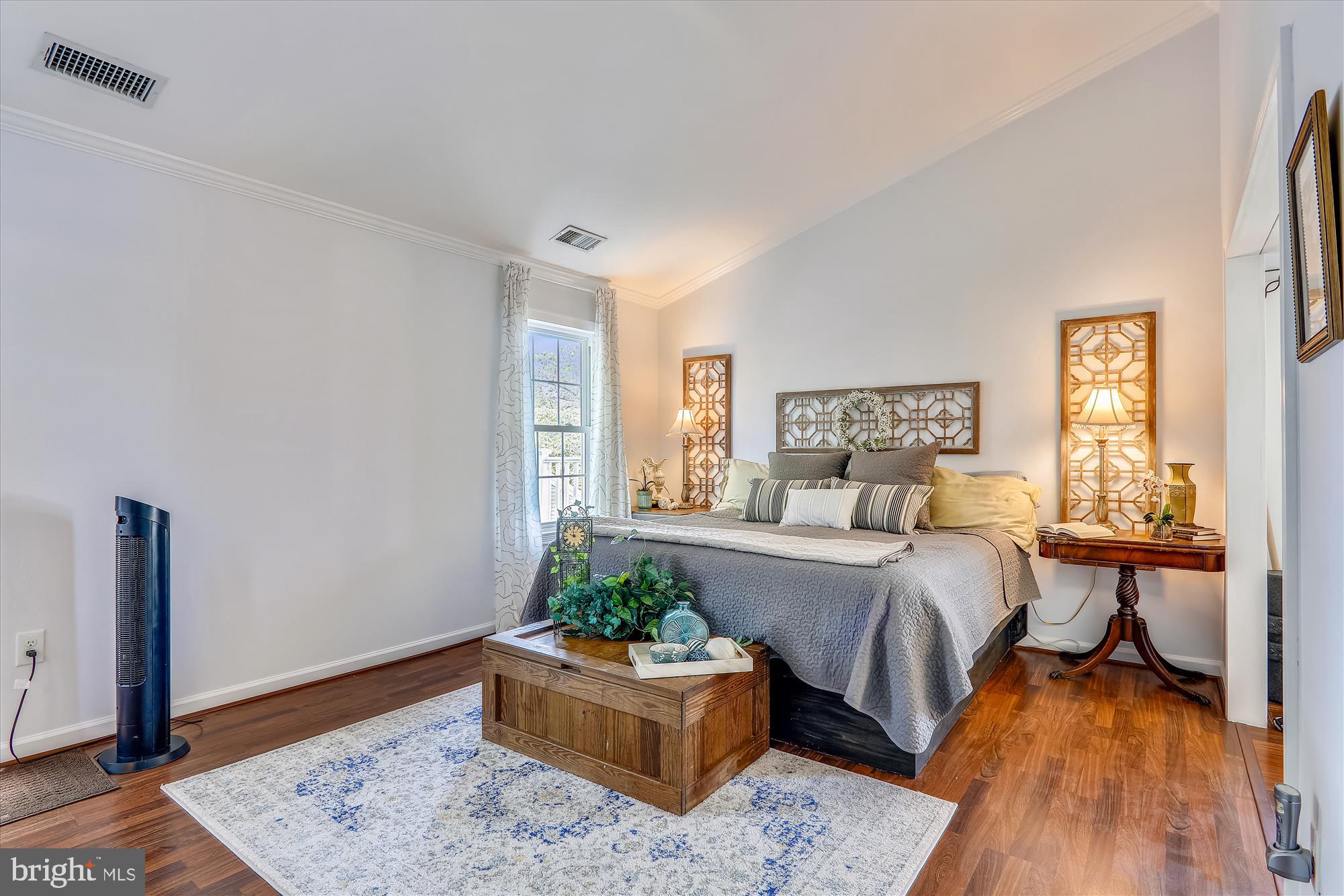 FLOWER HILL - Residential