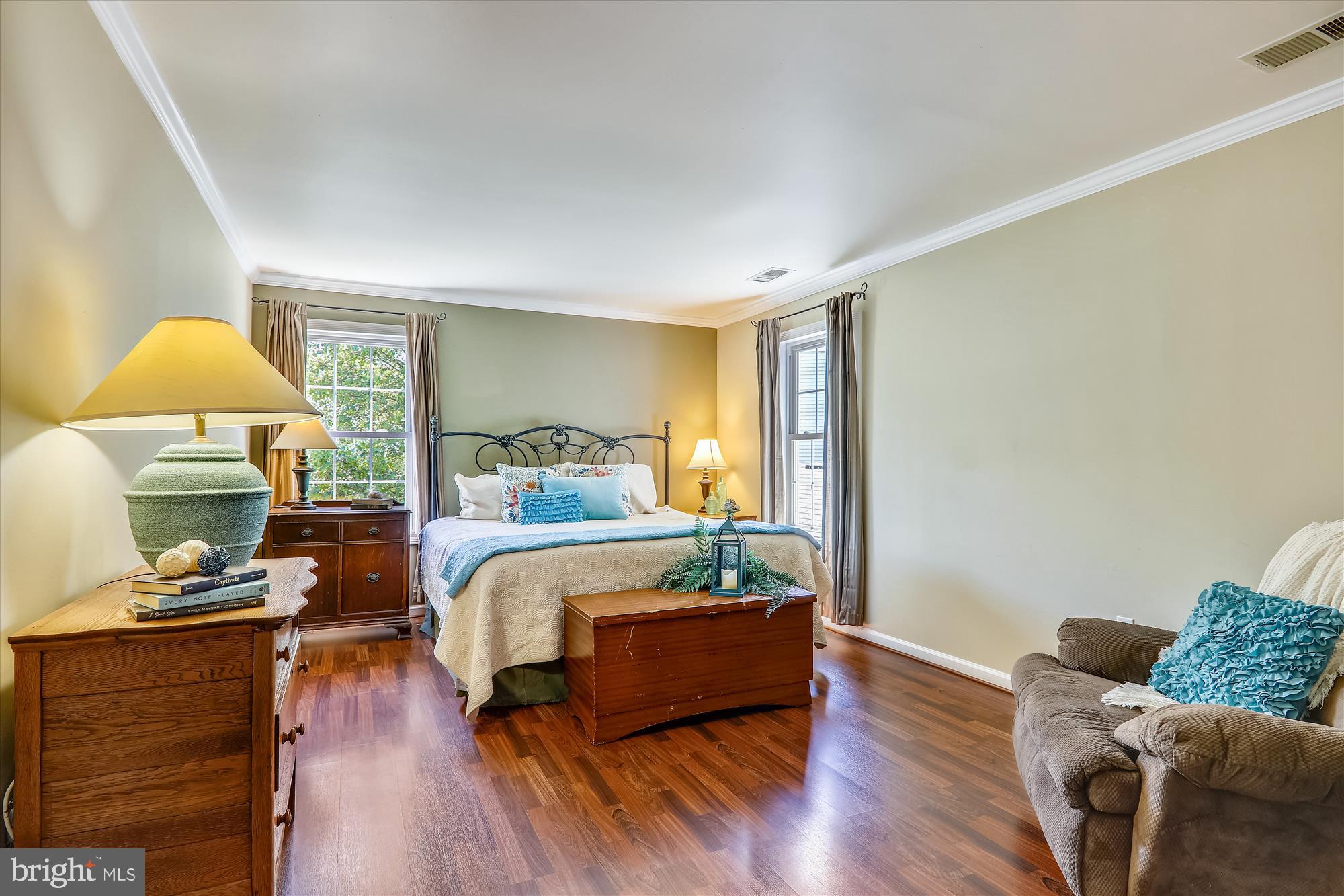 FLOWER HILL - Residential