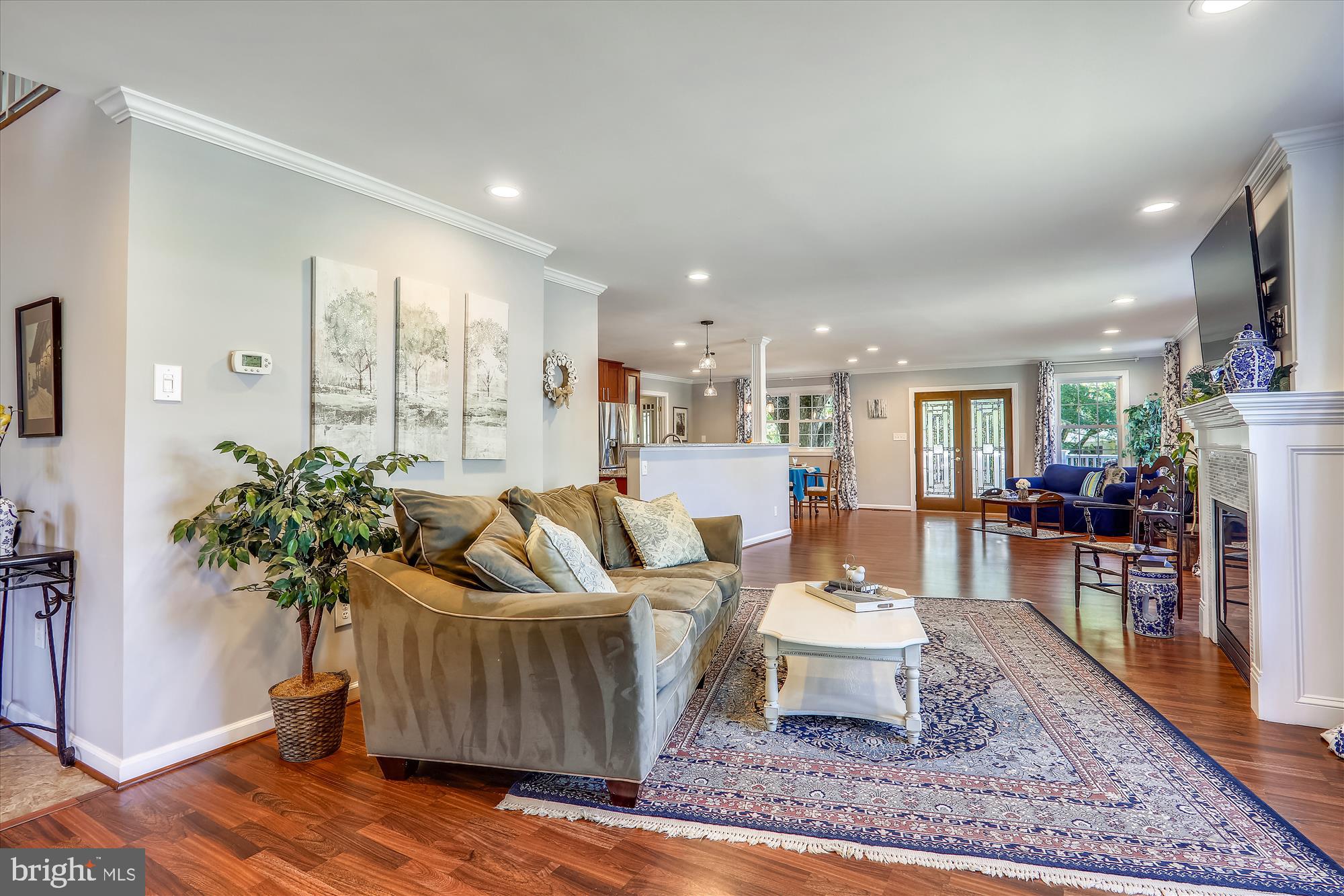 FLOWER HILL - Residential