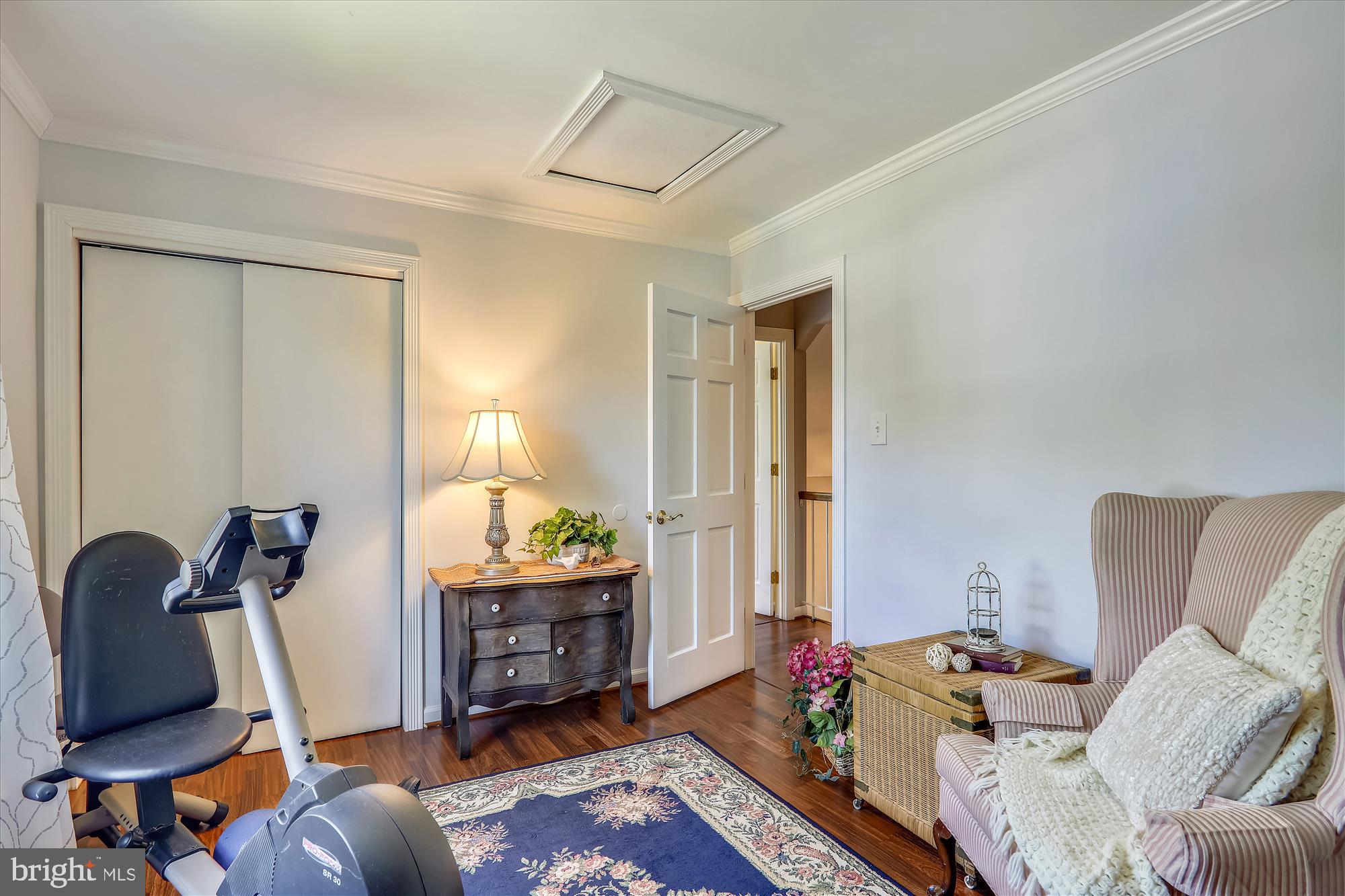 FLOWER HILL - Residential