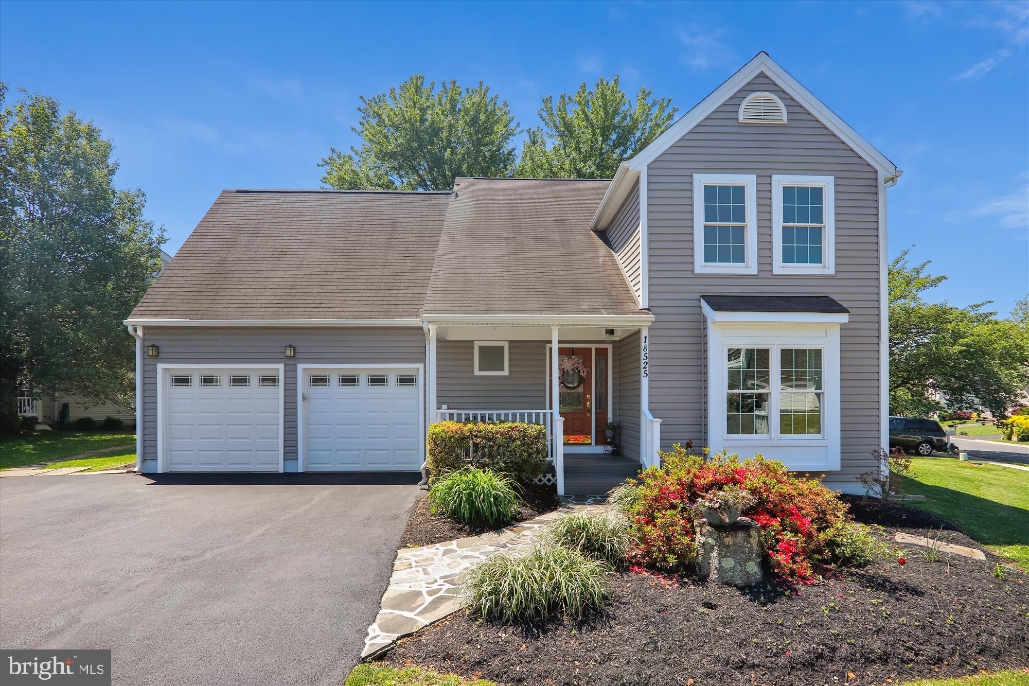 FLOWER HILL - Residential