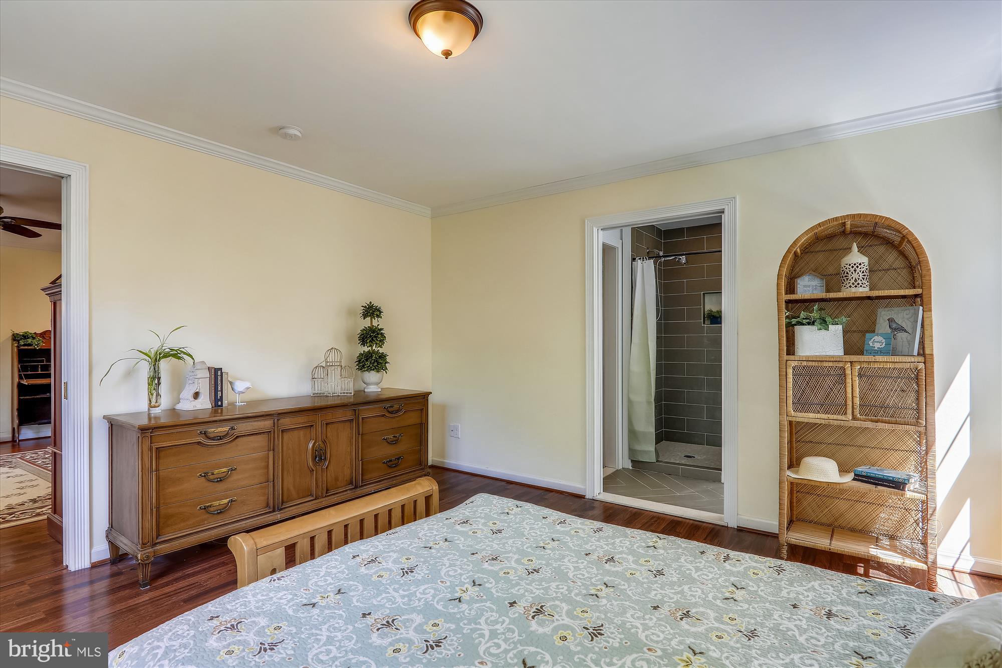 FLOWER HILL - Residential