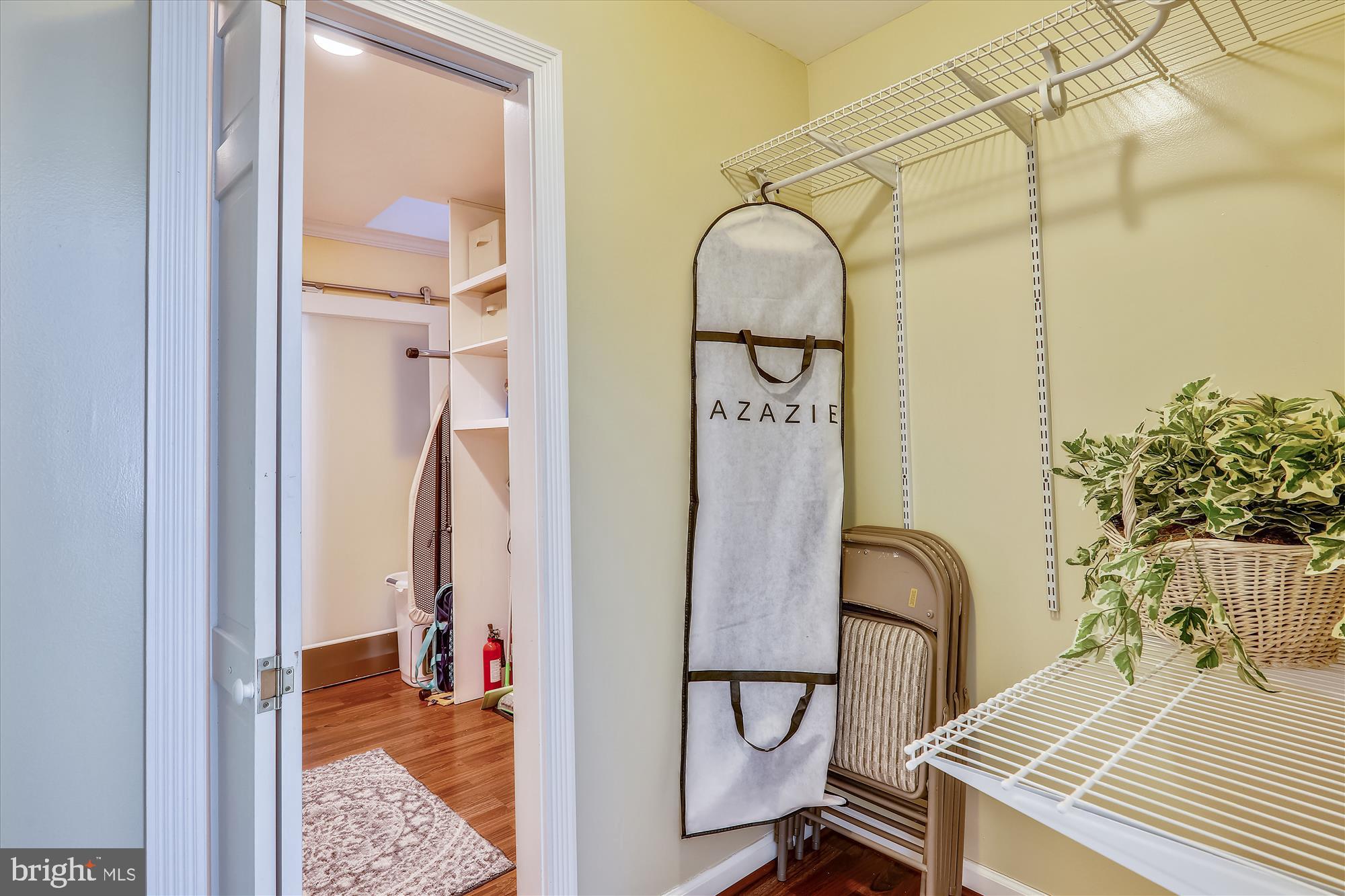 FLOWER HILL - Residential