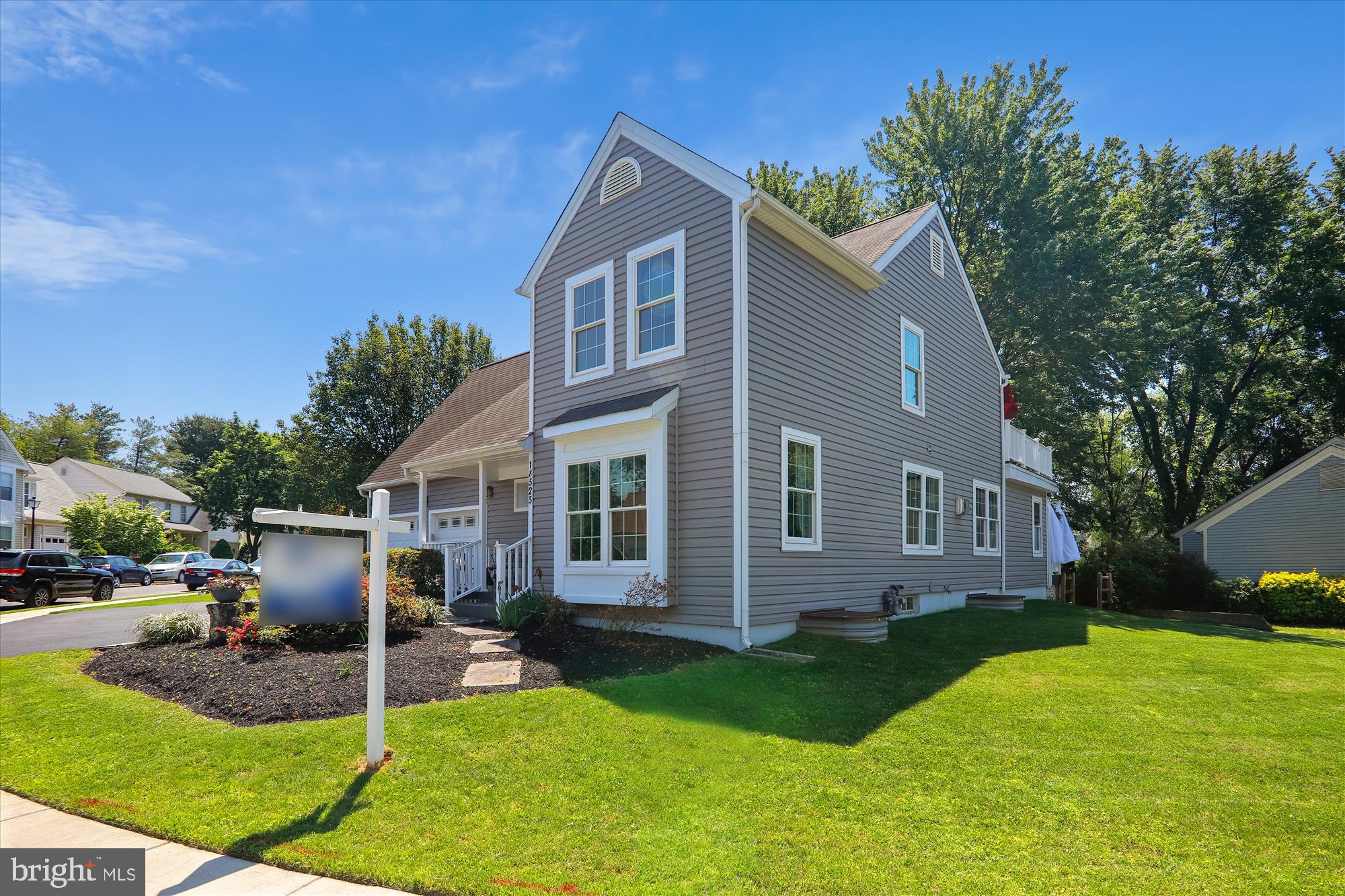 FLOWER HILL - Residential