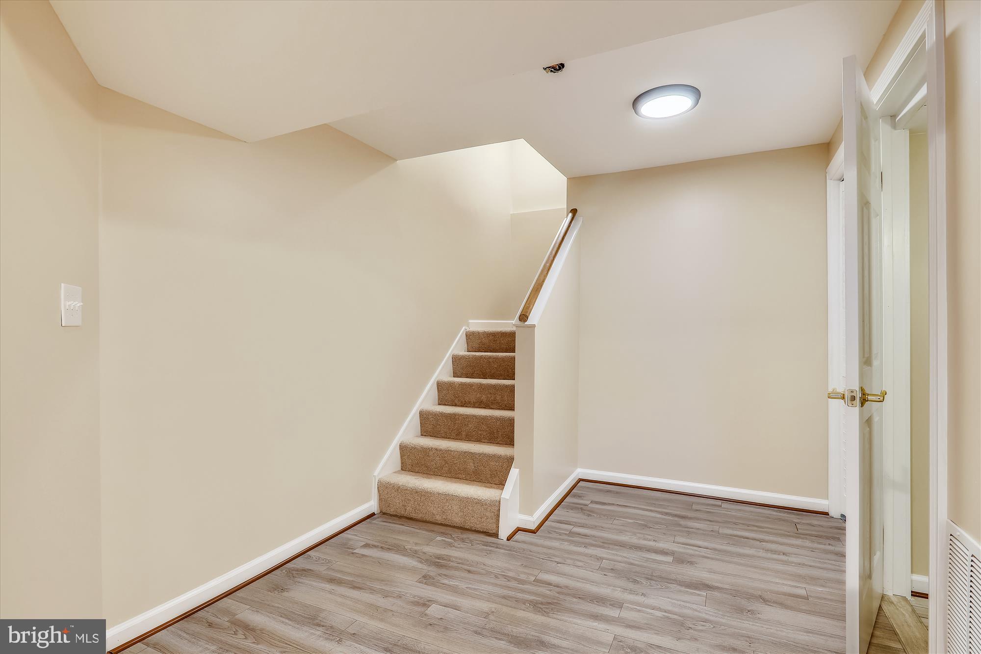 FLOWER HILL - Residential