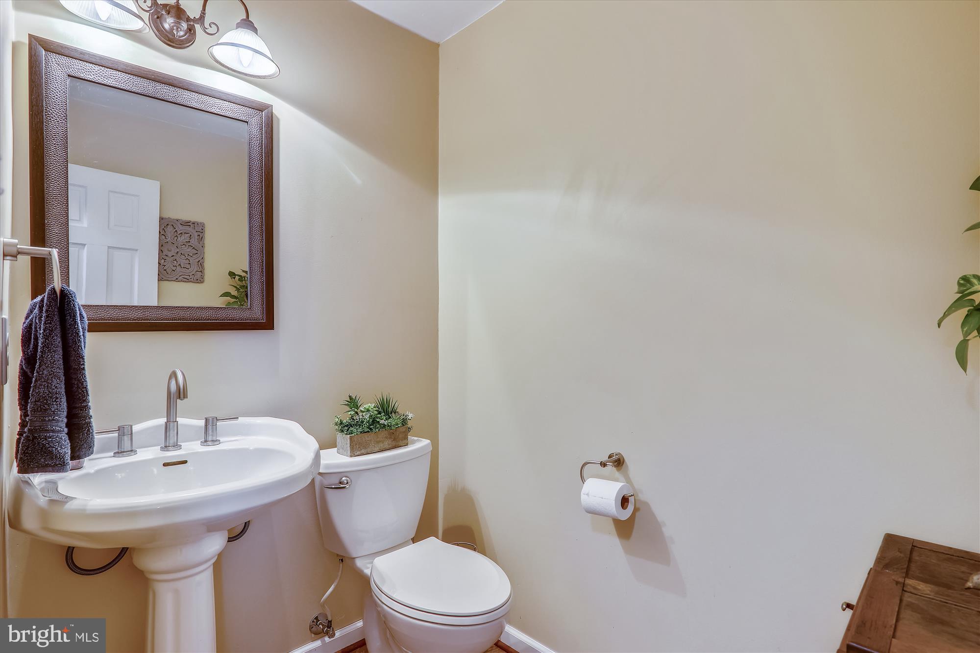 FLOWER HILL - Residential