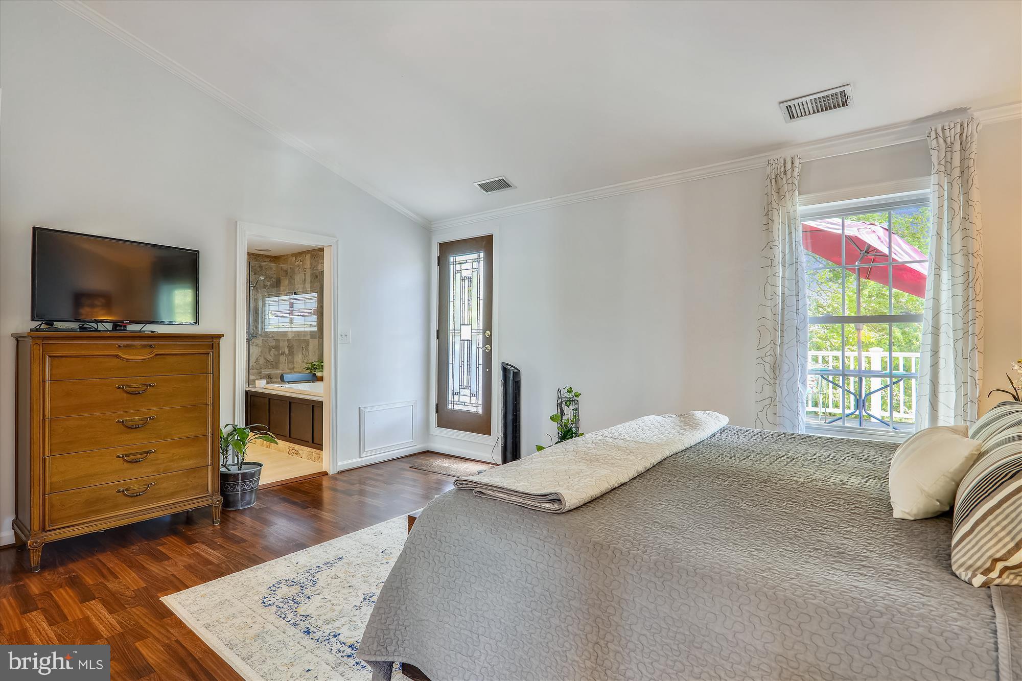 FLOWER HILL - Residential