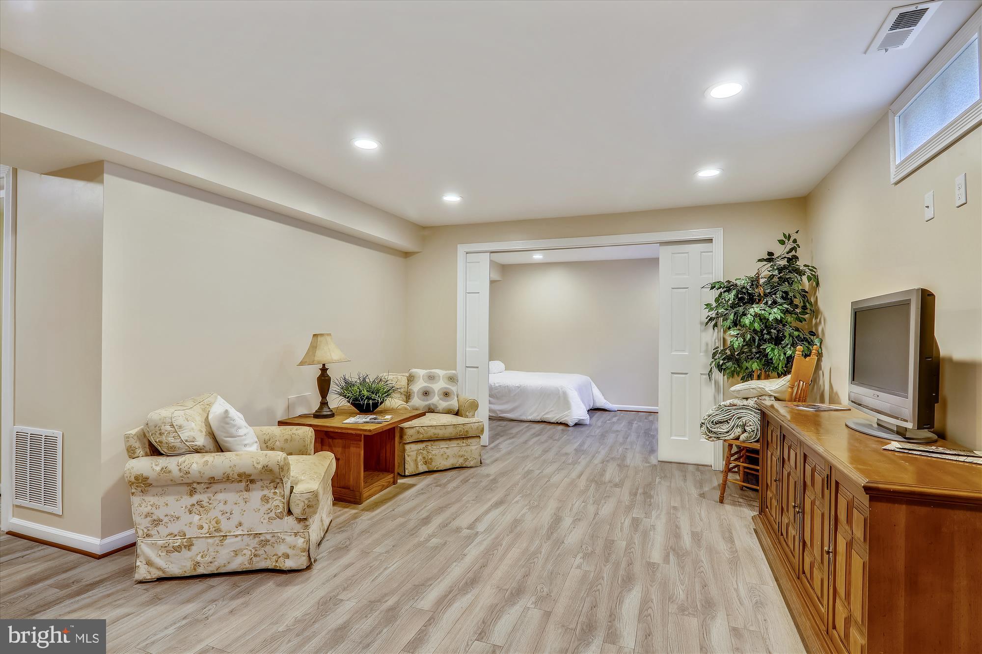 FLOWER HILL - Residential