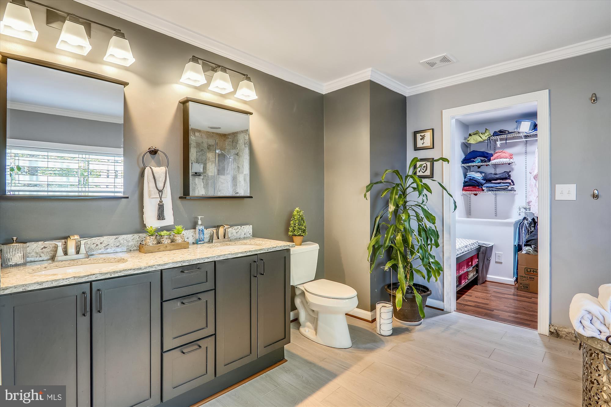 FLOWER HILL - Residential