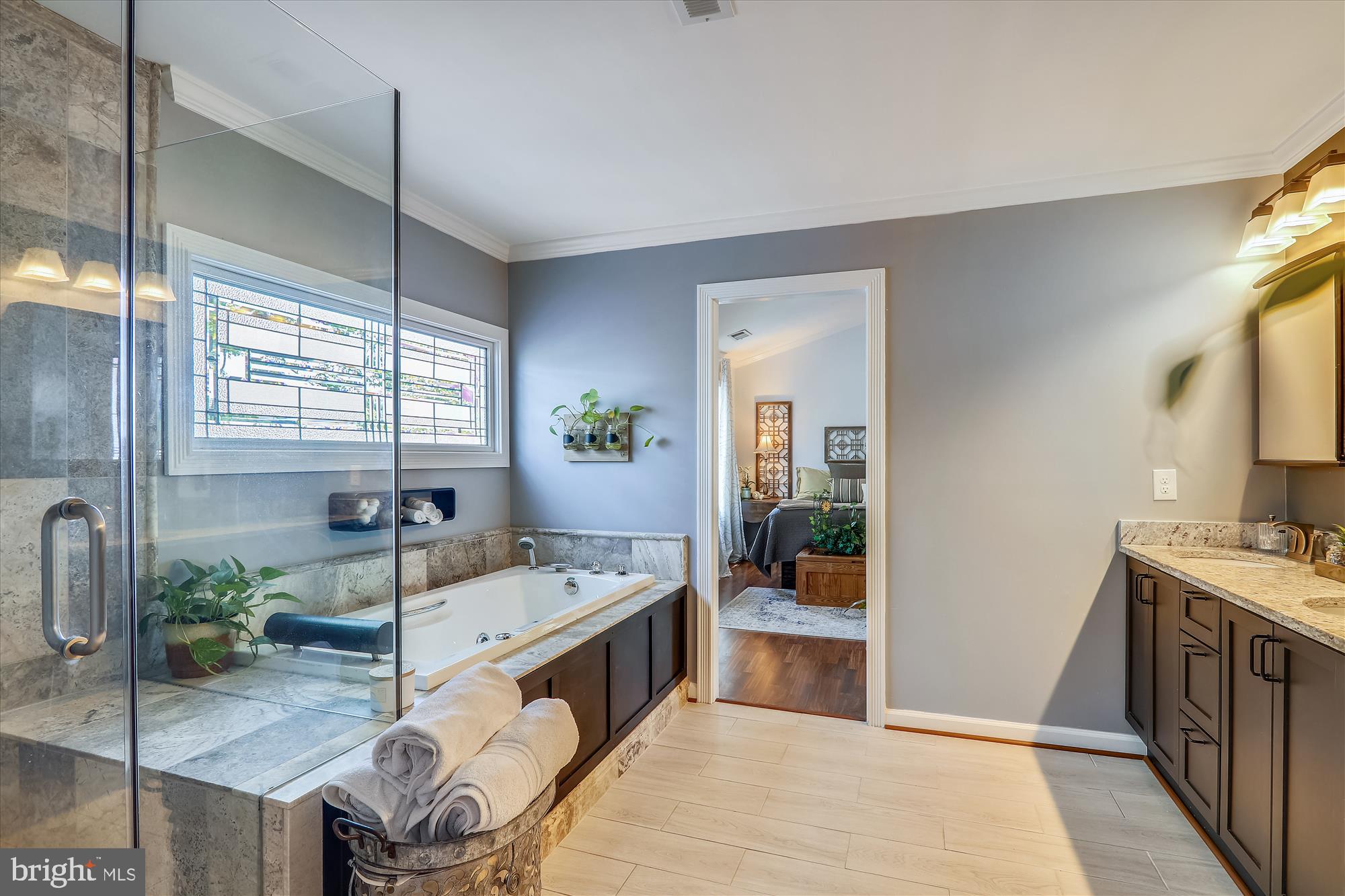 FLOWER HILL - Residential