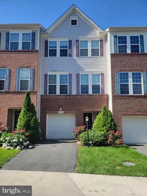 22573 Highcroft Terrace, Brambleton, VA MLS: VALO2092214
