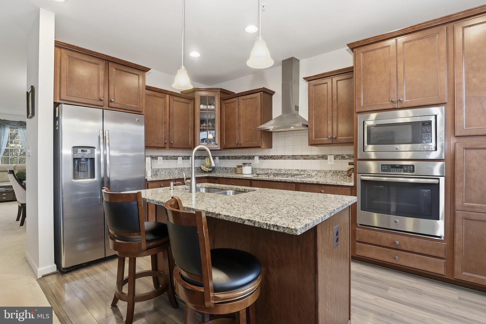 2116 GARDEN GROVE LANE