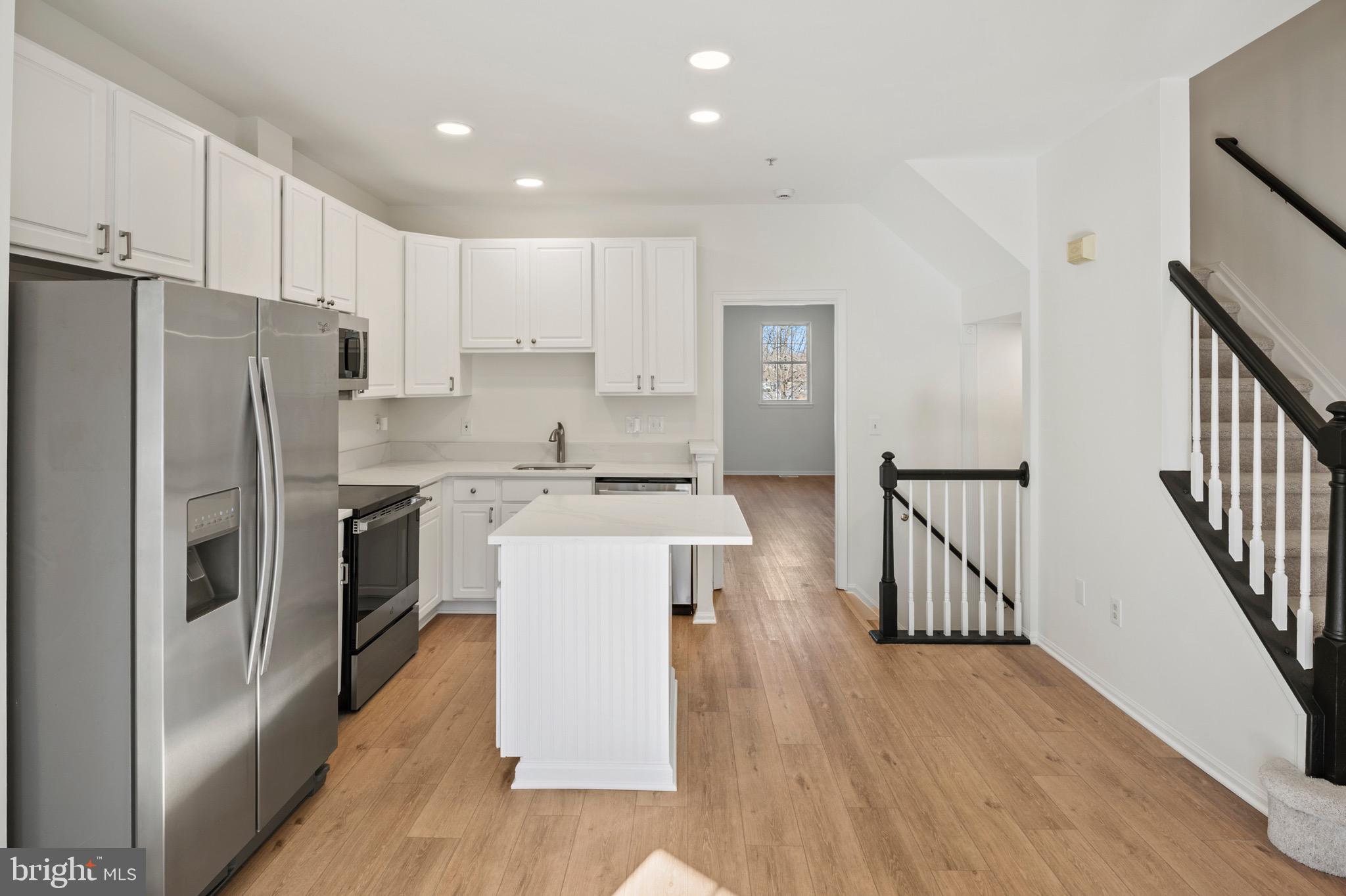 VILLAGE OF LONG REACH - Residential