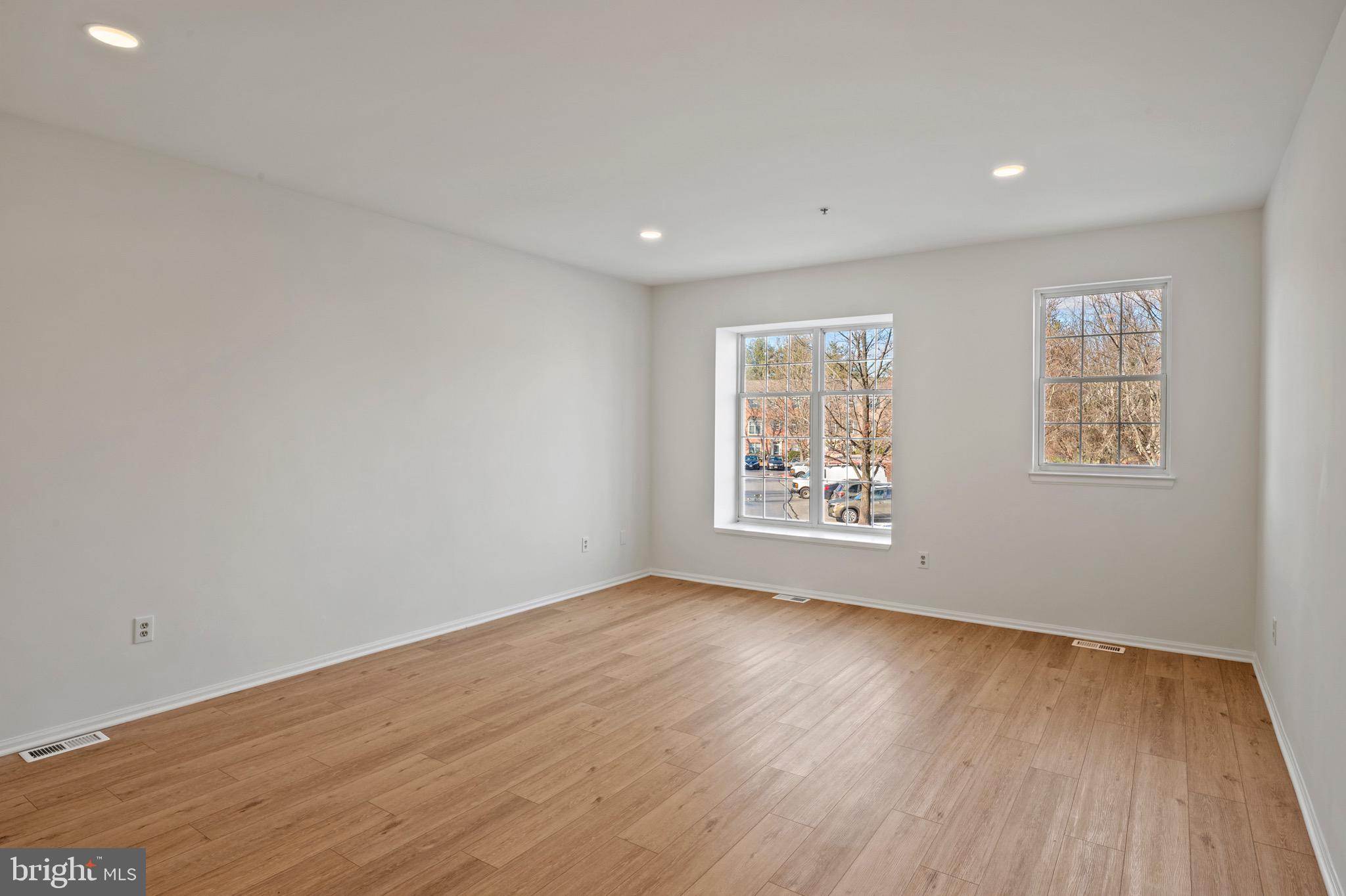 VILLAGE OF LONG REACH - Residential