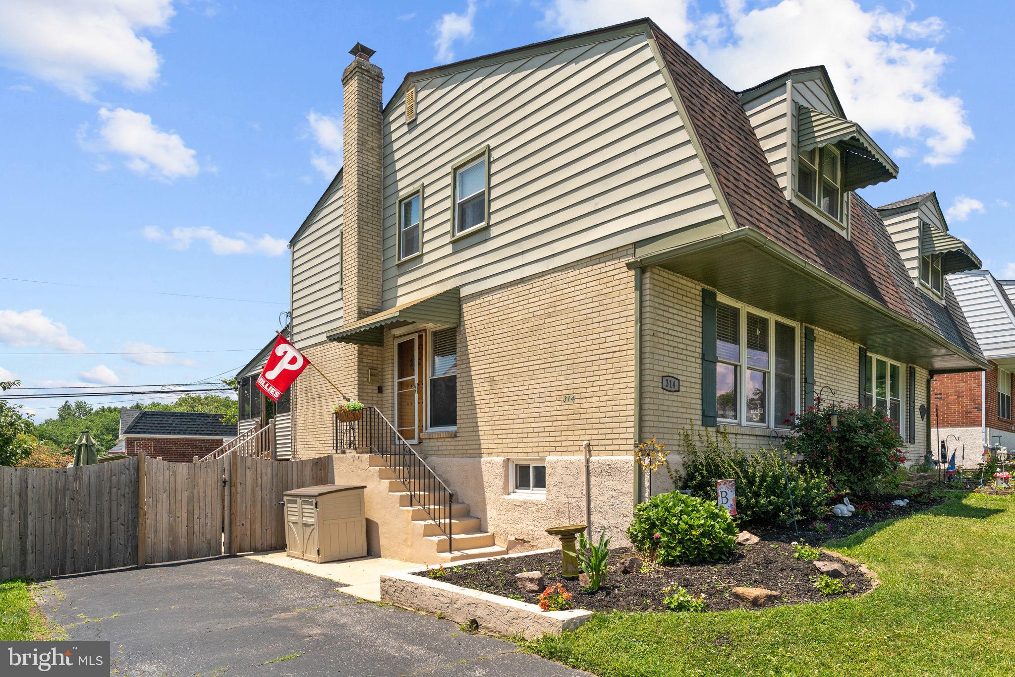 314 E LOGAN STREET