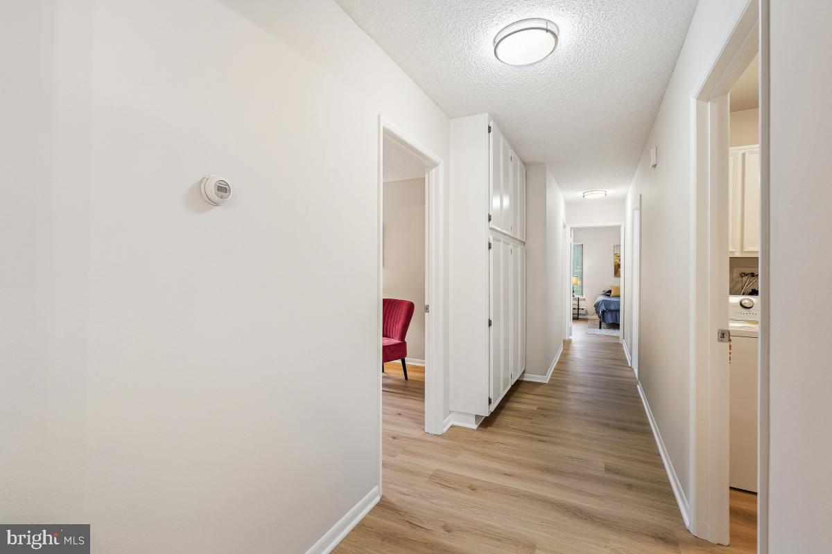 LEISURE WORLD - Residential