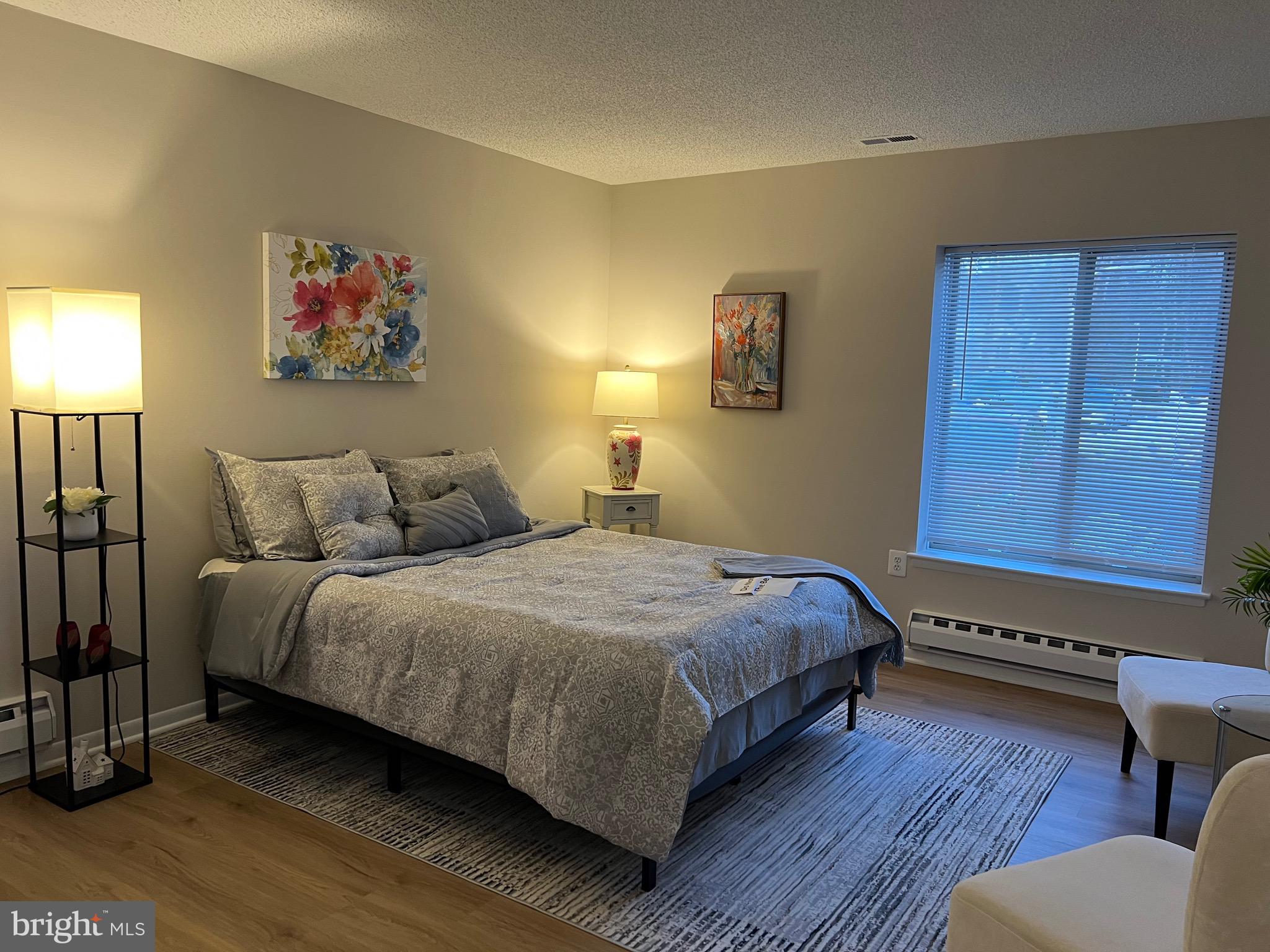 LEISURE WORLD - Residential