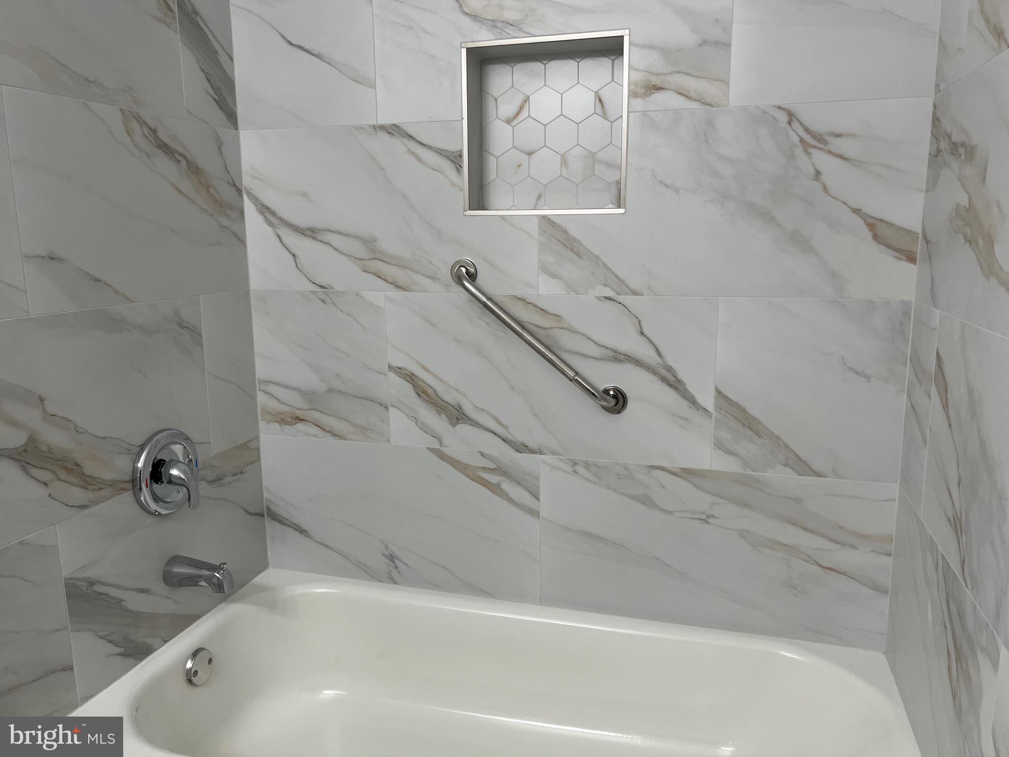 LEISURE WORLD - Residential