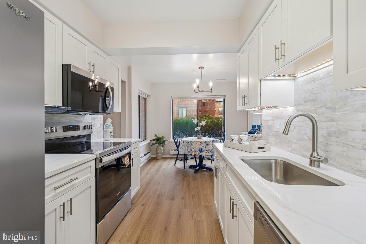 LEISURE WORLD - Residential