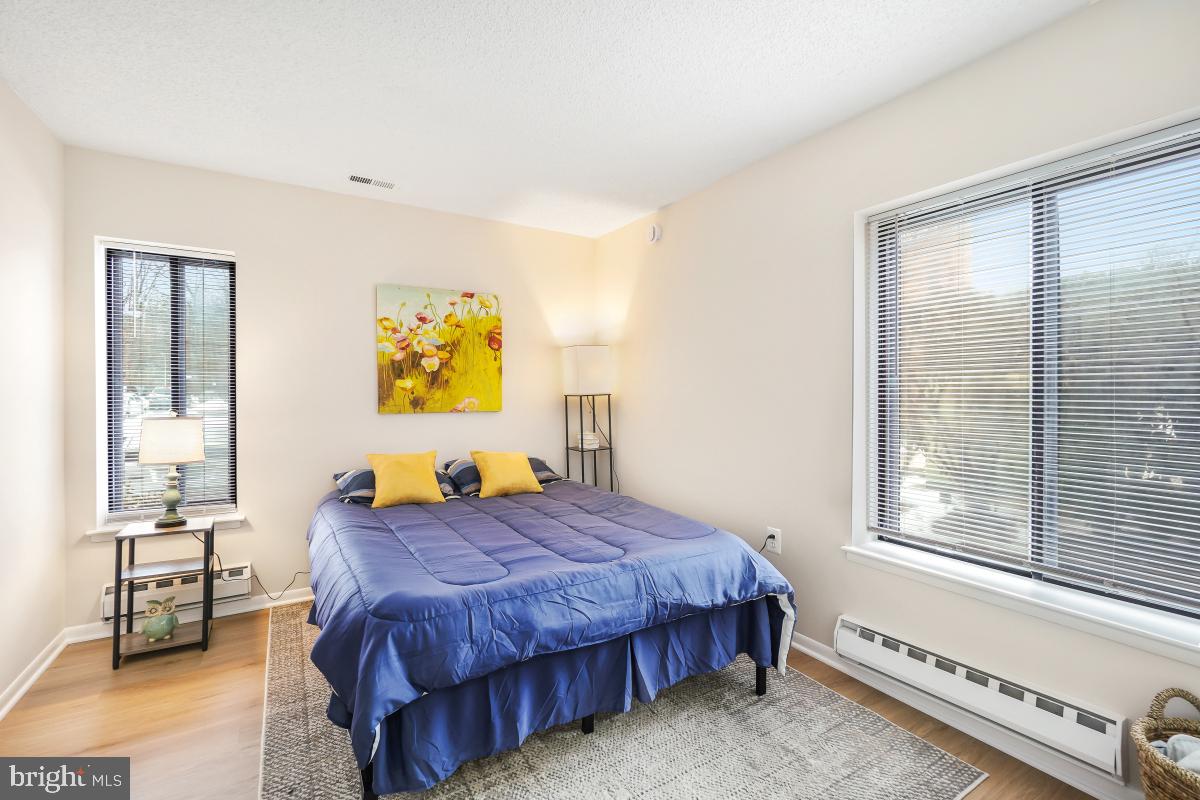 LEISURE WORLD - Residential