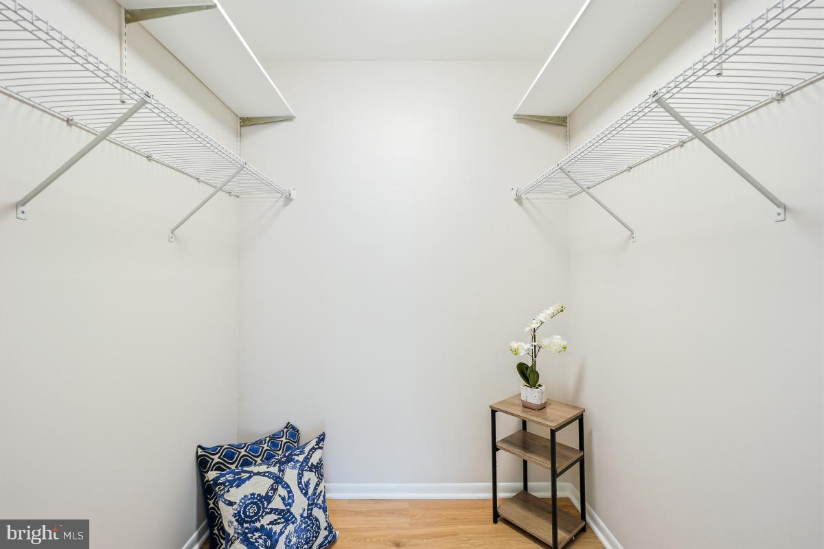 LEISURE WORLD - Residential