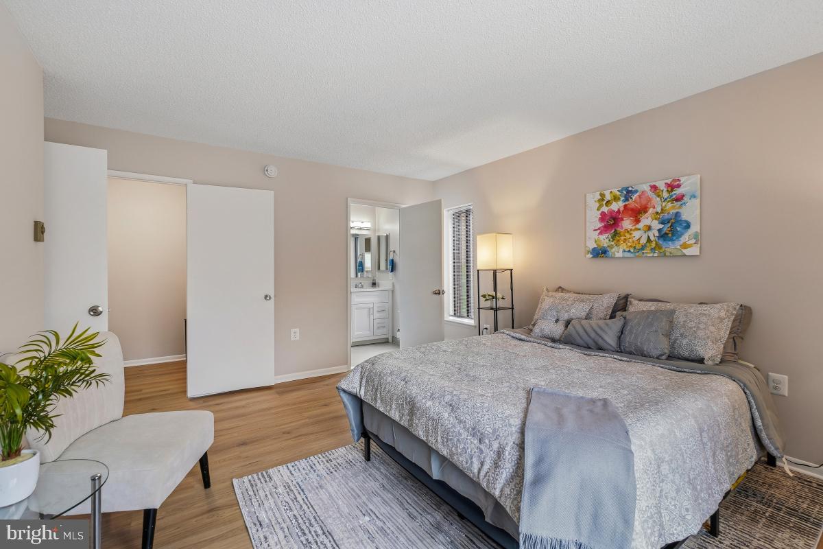 LEISURE WORLD - Residential