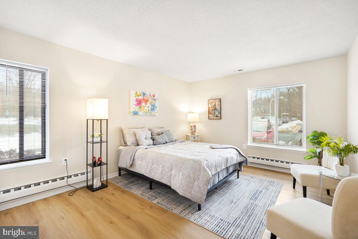 LEISURE WORLD - Residential