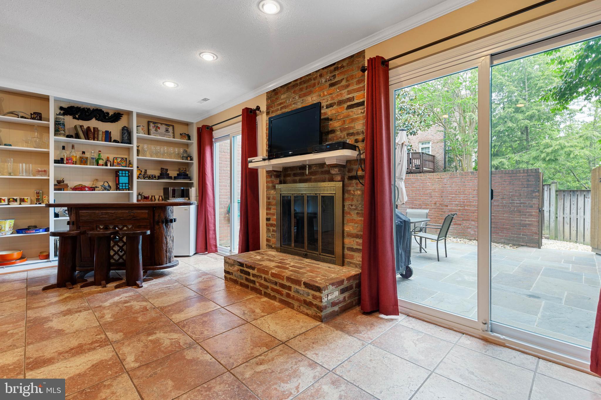 WESTMORELAND SQUARE - Residential