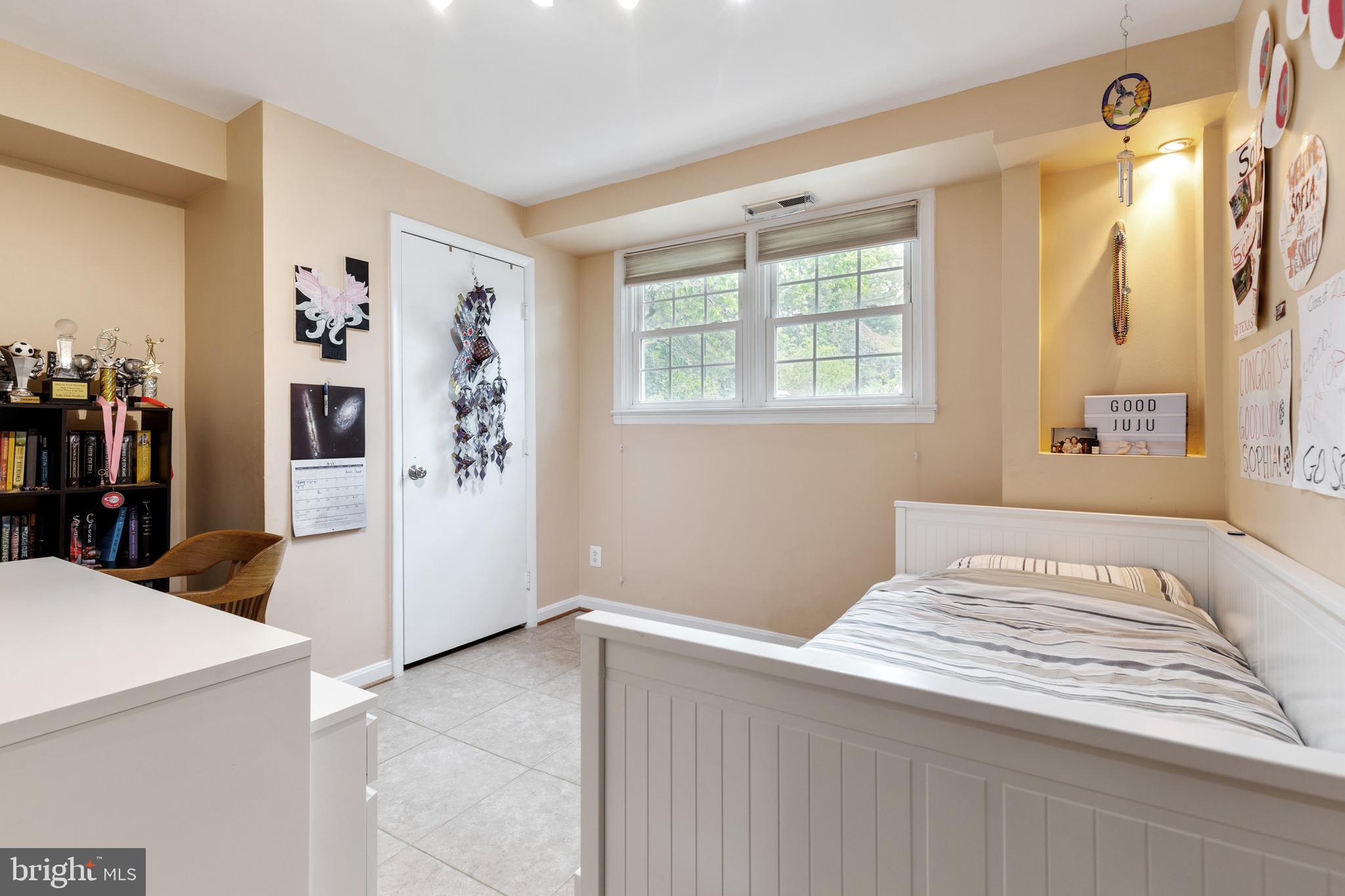 WESTMORELAND SQUARE - Residential