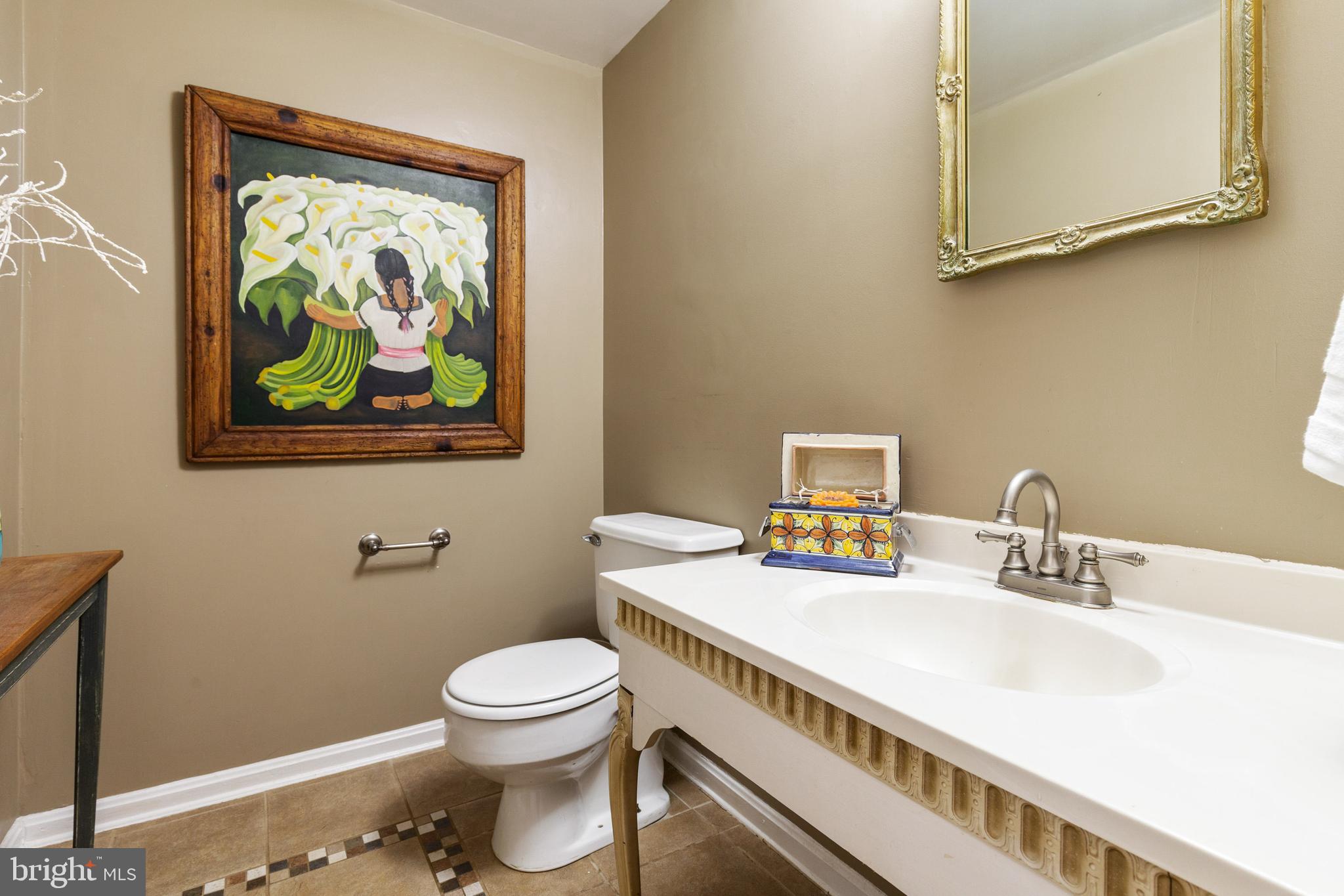 WESTMORELAND SQUARE - Residential