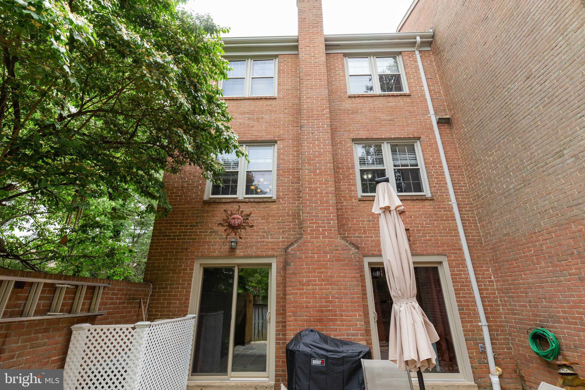 WESTMORELAND SQUARE - Residential